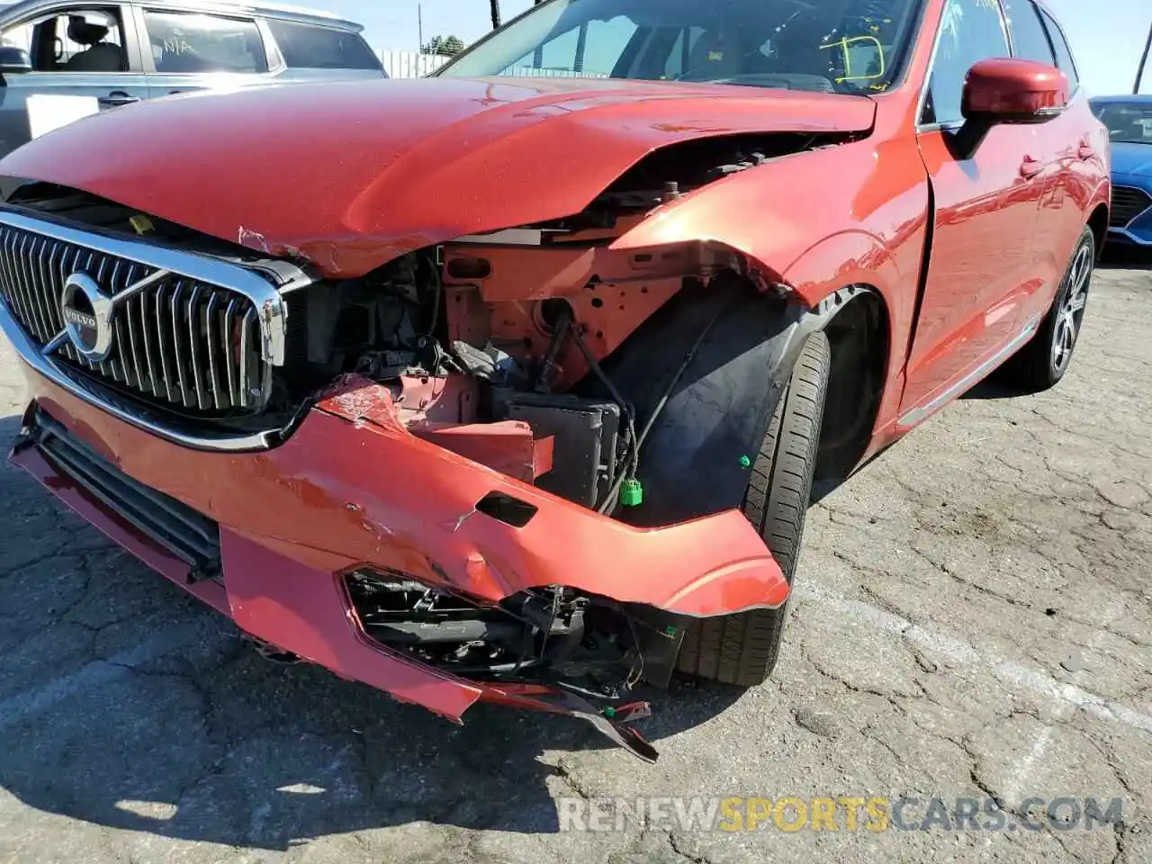 9 Photograph of a damaged car LYV102RL8KB319293 VOLVO XC60 2019