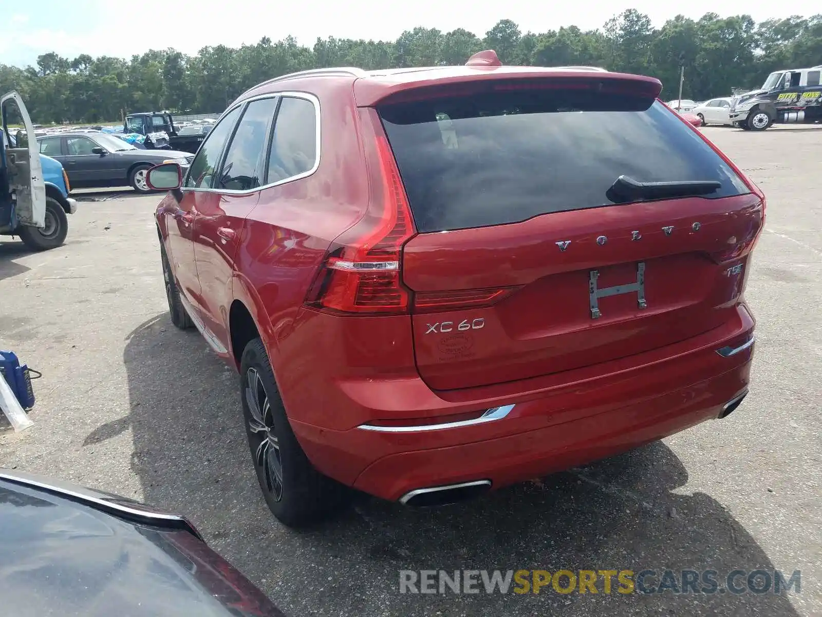 3 Photograph of a damaged car LYV102RLXKB178338 VOLVO XC60 2019