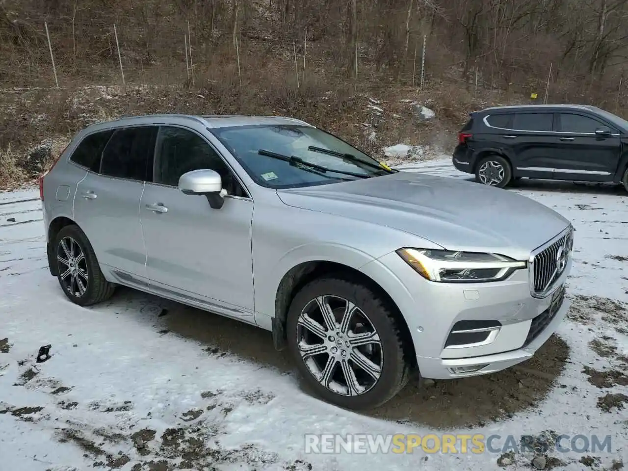 4 Photograph of a damaged car LYV102RLXKB227618 VOLVO XC60 2019