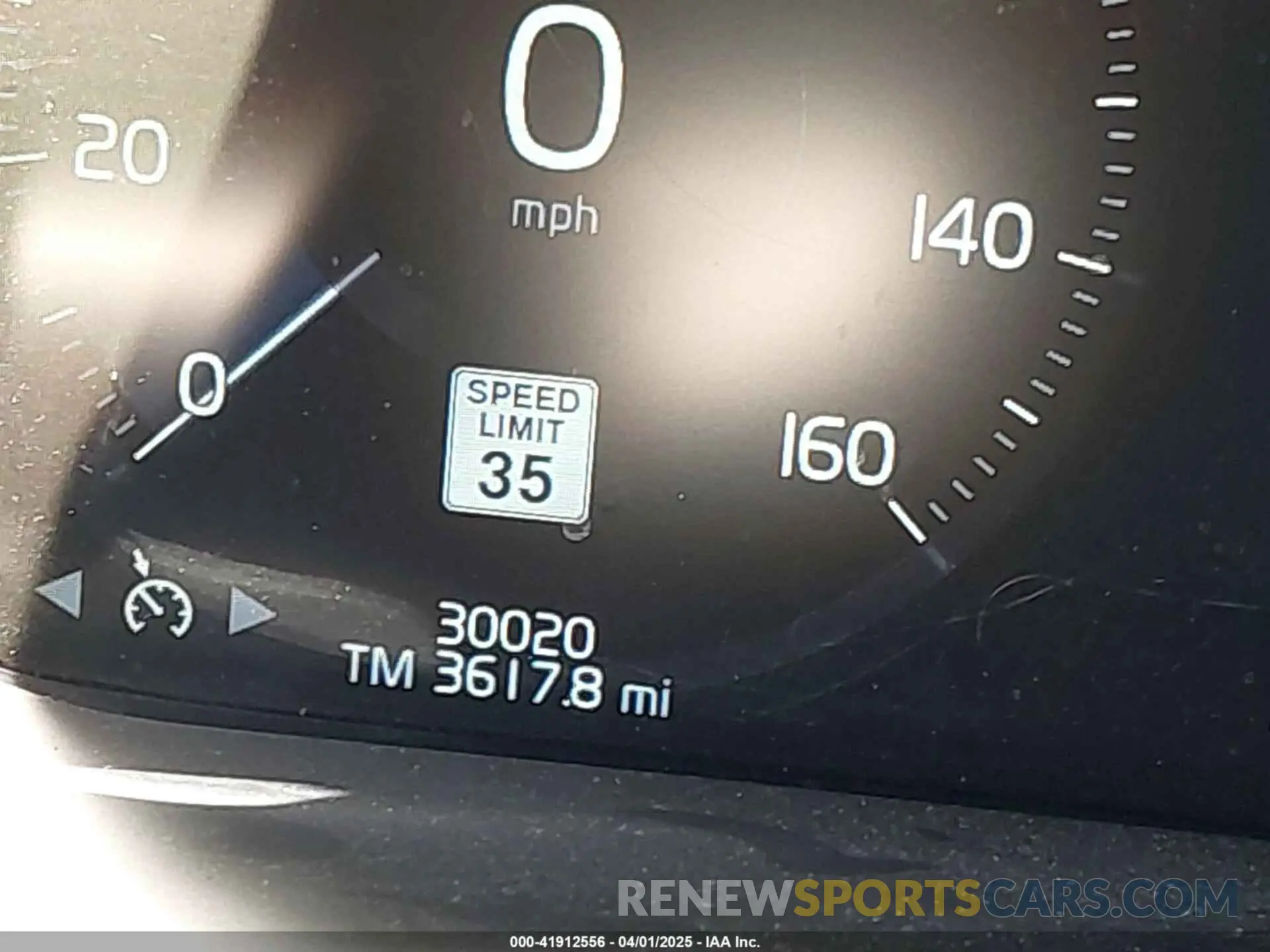 15 Photograph of a damaged car LYV102RM0KB349087 VOLVO XC60 2019