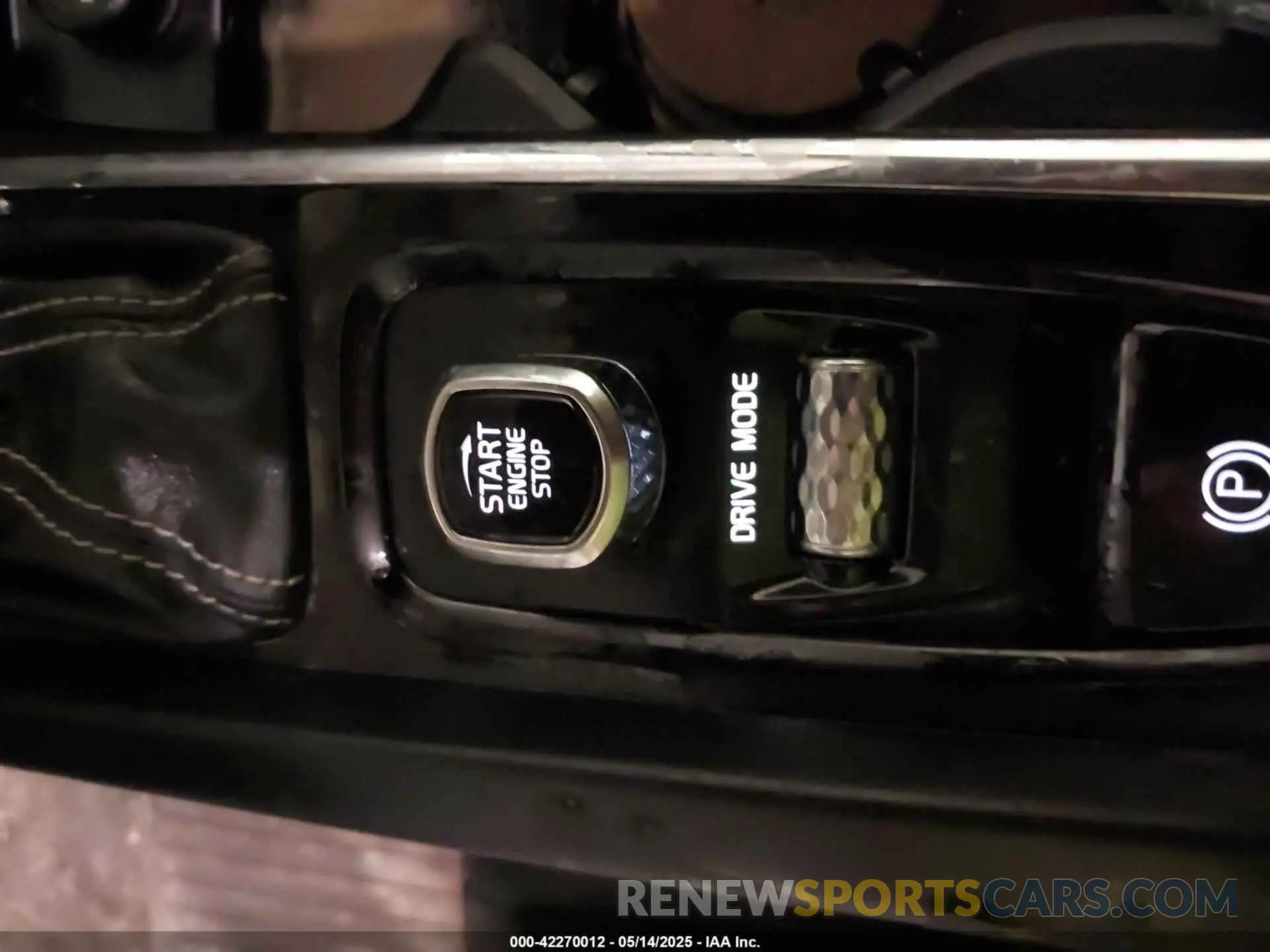 11 Photograph of a damaged car LYV102RM1KB296870 VOLVO XC60 2019