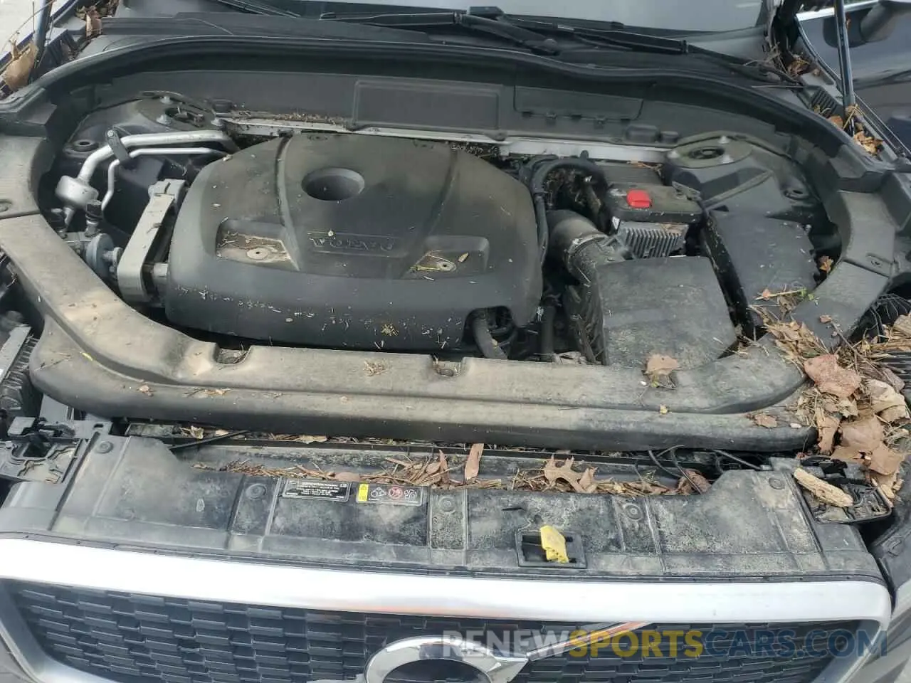 13 Photograph of a damaged car LYV102RM2KB359846 VOLVO XC60 2019