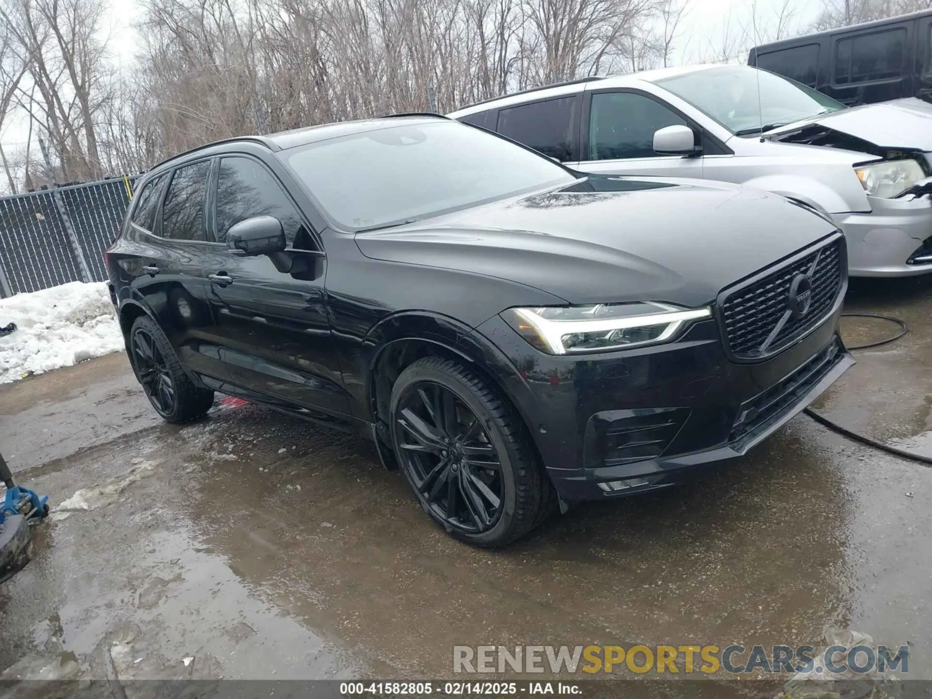 1 Photograph of a damaged car LYV102RM9KB297622 VOLVO XC60 2019