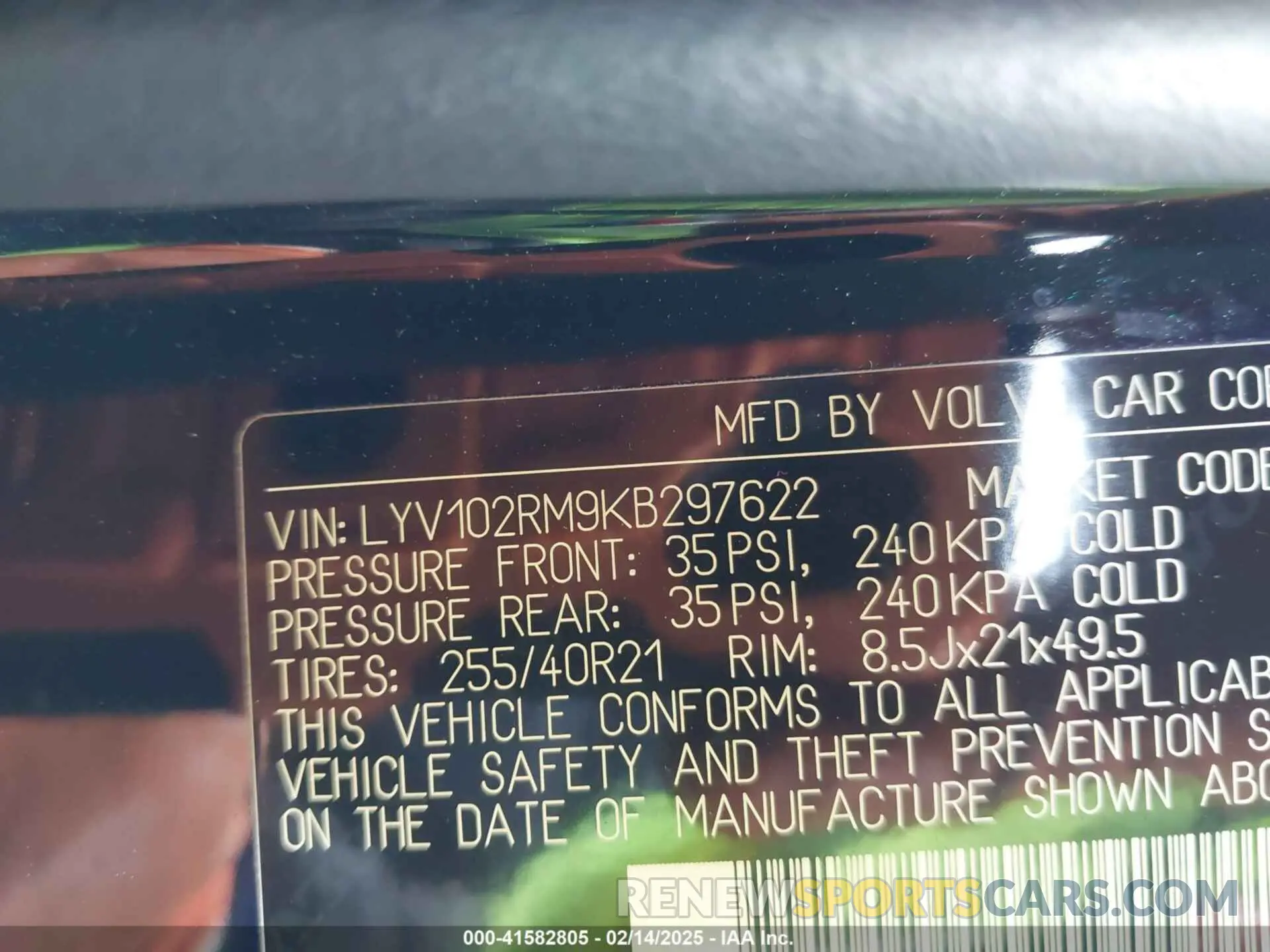 9 Photograph of a damaged car LYV102RM9KB297622 VOLVO XC60 2019