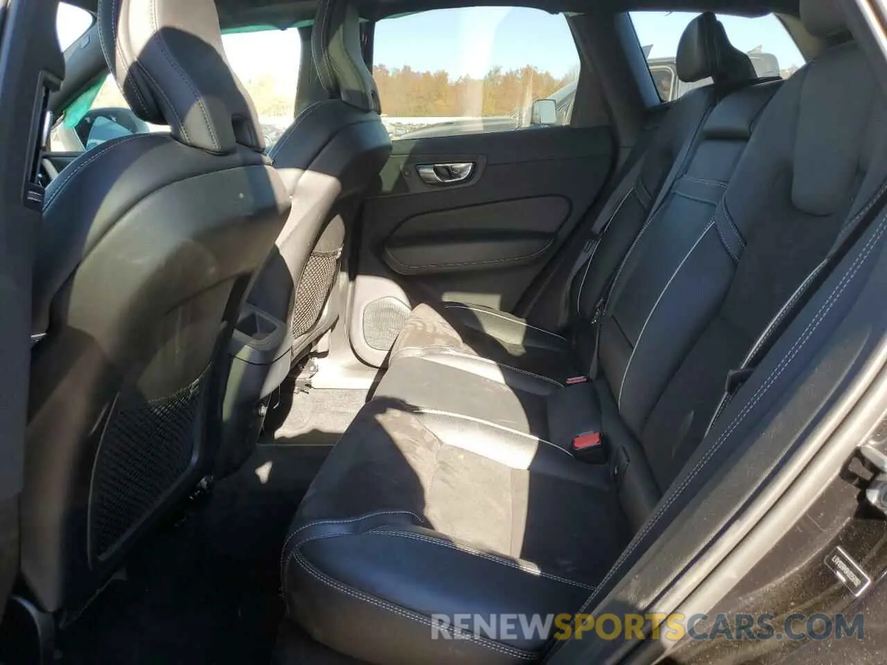 11 Photograph of a damaged car LYV102RM9KB358192 VOLVO XC60 2019