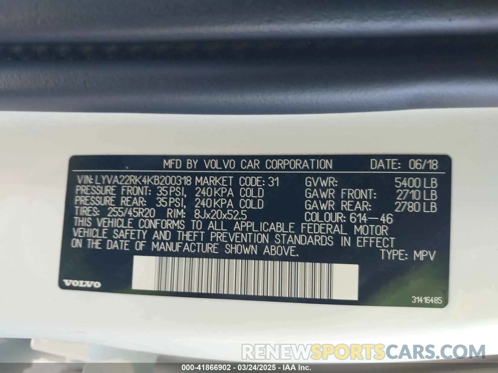 9 Photograph of a damaged car LYVA22RK4KB200318 VOLVO XC60 2019