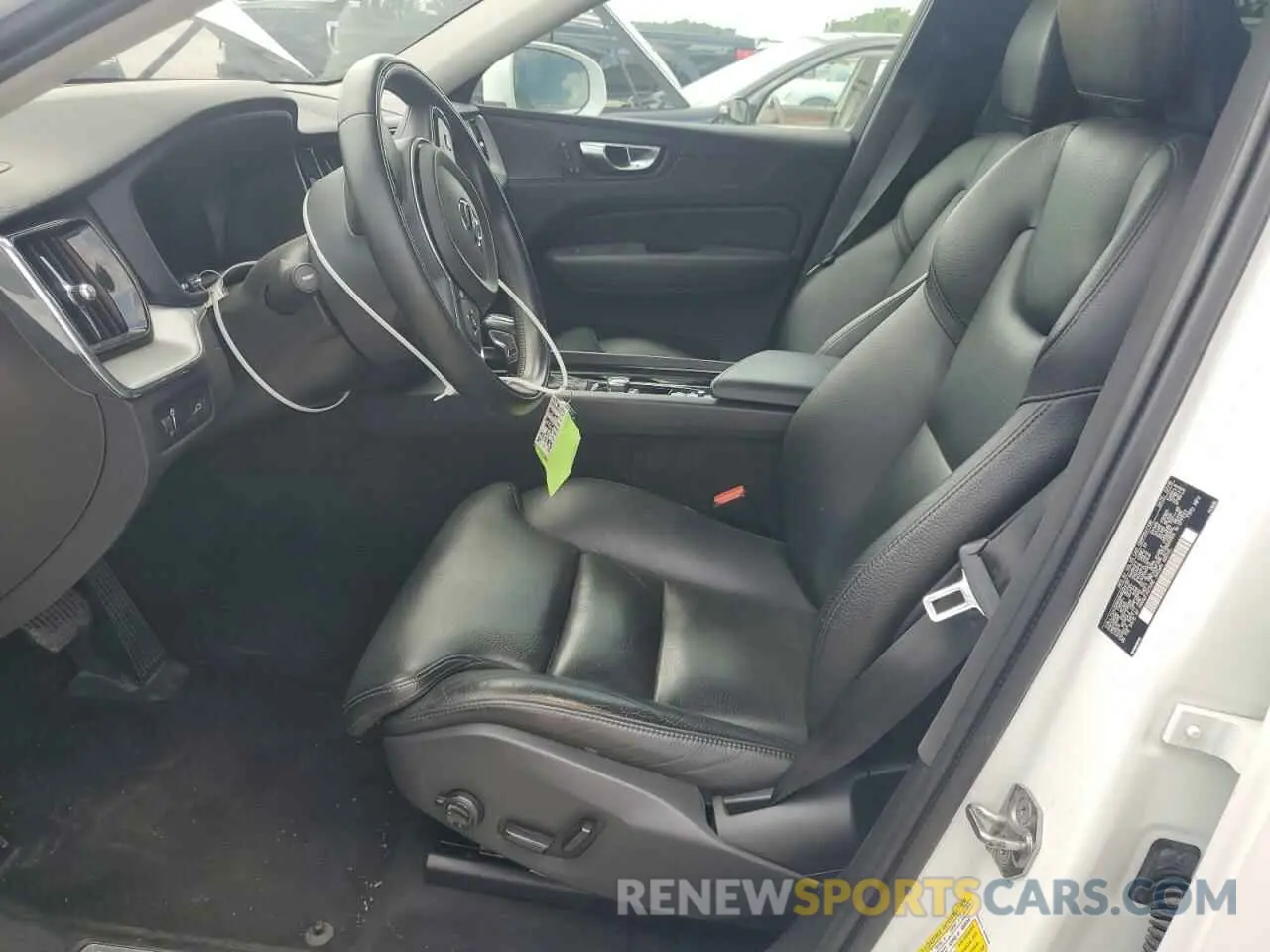 7 Photograph of a damaged car LYVA22RK6KB224197 VOLVO XC60 2019