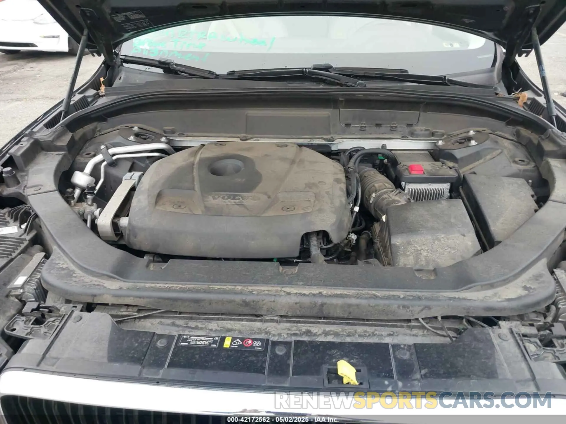 10 Photograph of a damaged car LYVA22RK8KB229949 VOLVO XC60 2019