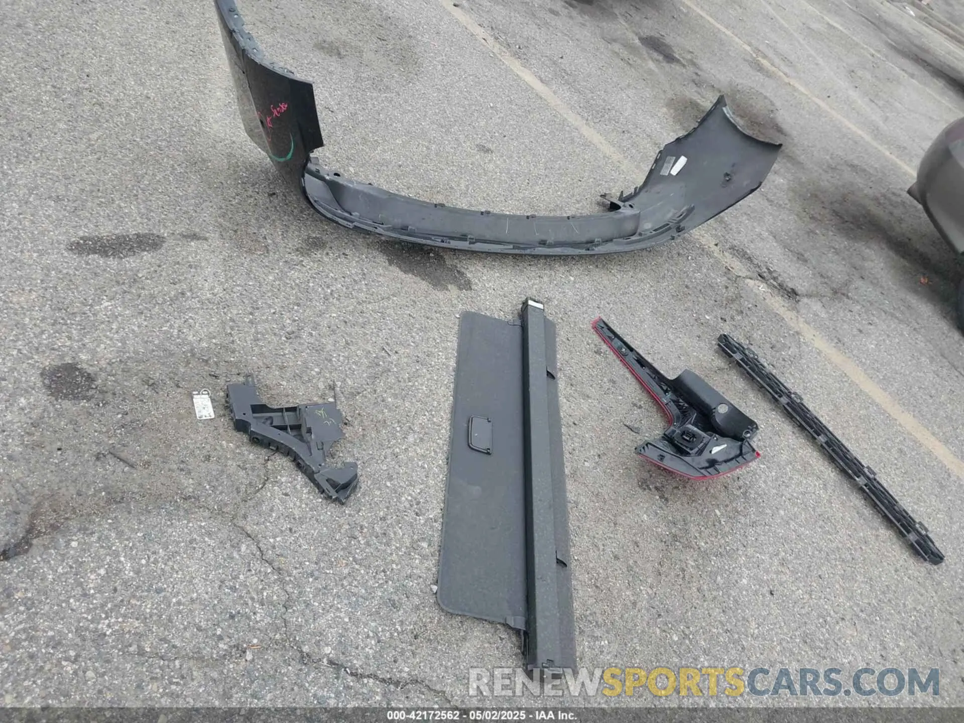 12 Photograph of a damaged car LYVA22RK8KB229949 VOLVO XC60 2019
