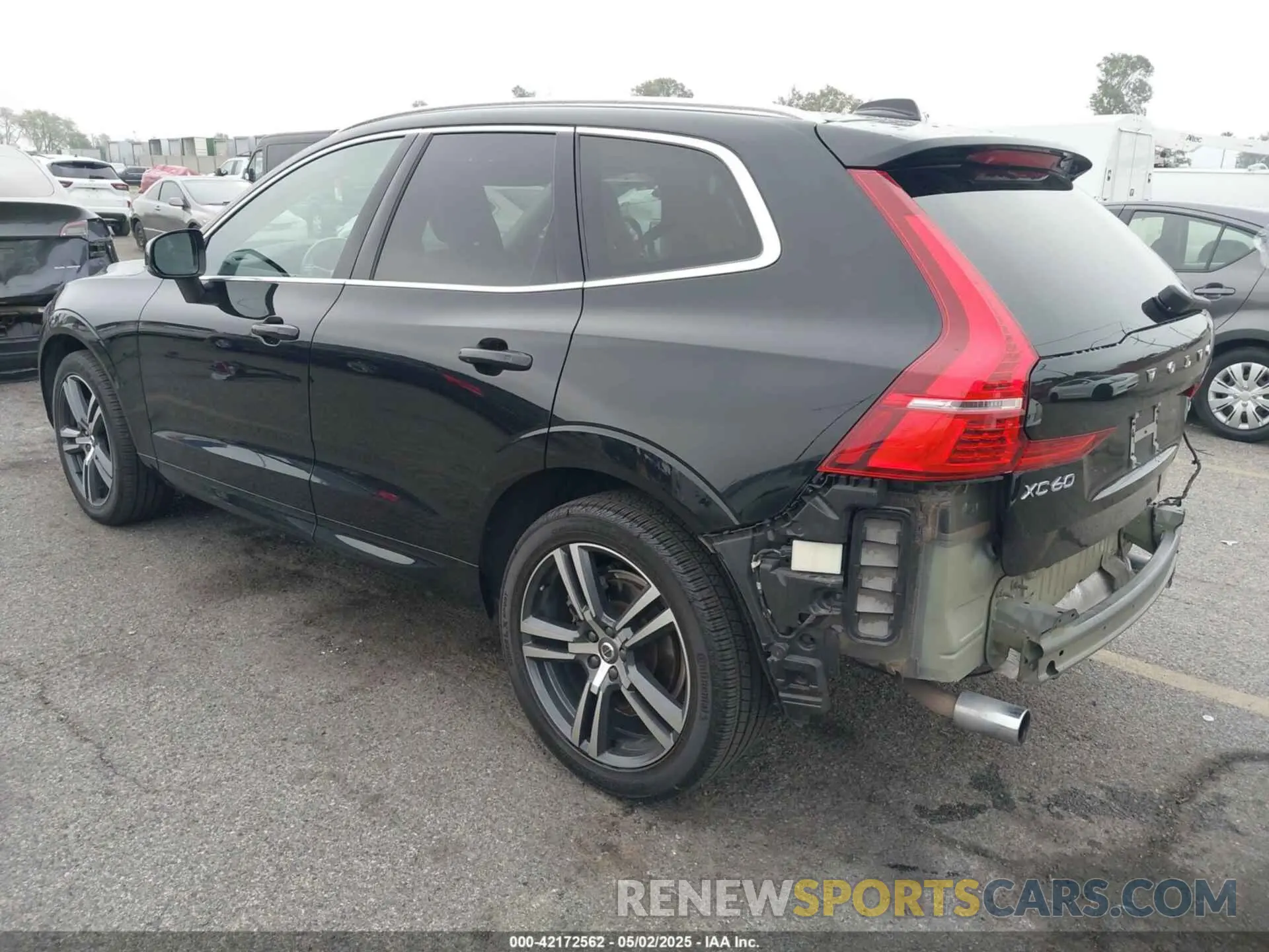 3 Photograph of a damaged car LYVA22RK8KB229949 VOLVO XC60 2019