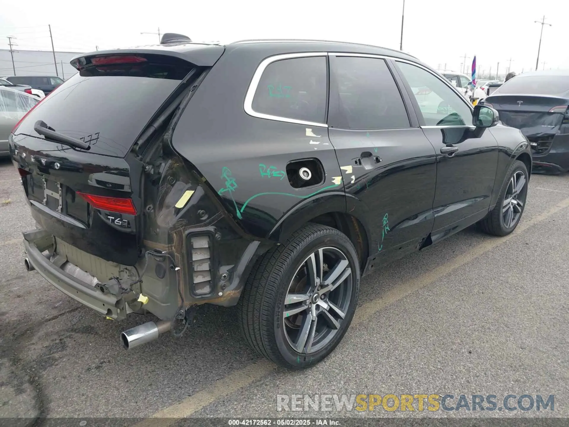 4 Photograph of a damaged car LYVA22RK8KB229949 VOLVO XC60 2019