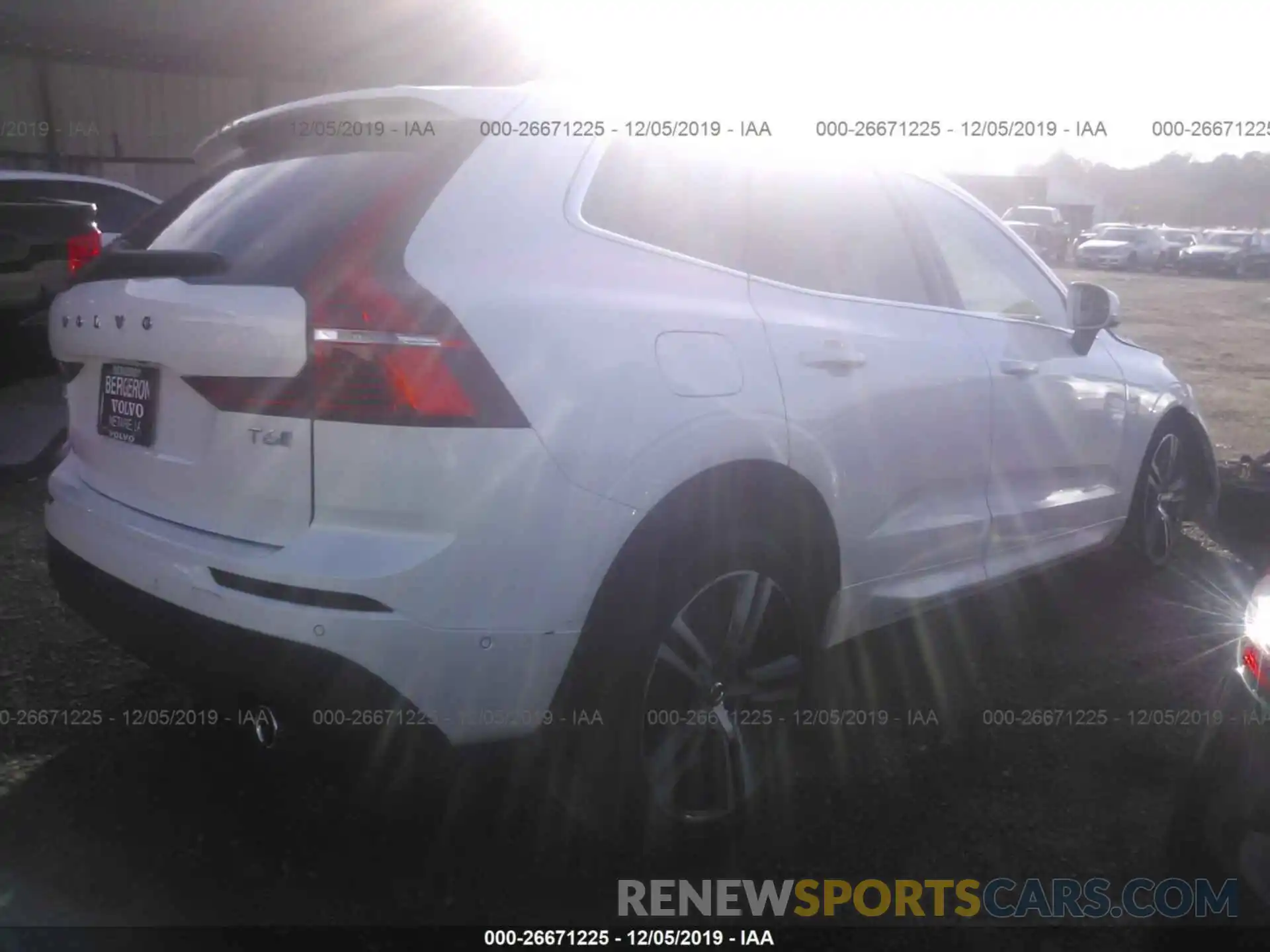 4 Photograph of a damaged car LYVA22RK9KB274706 VOLVO XC60 2019