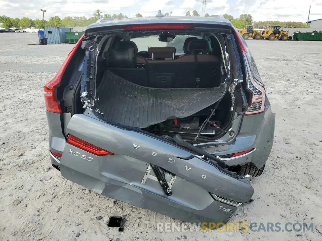 6 Photograph of a damaged car LYVA22RLXKB215043 VOLVO XC60 2019
