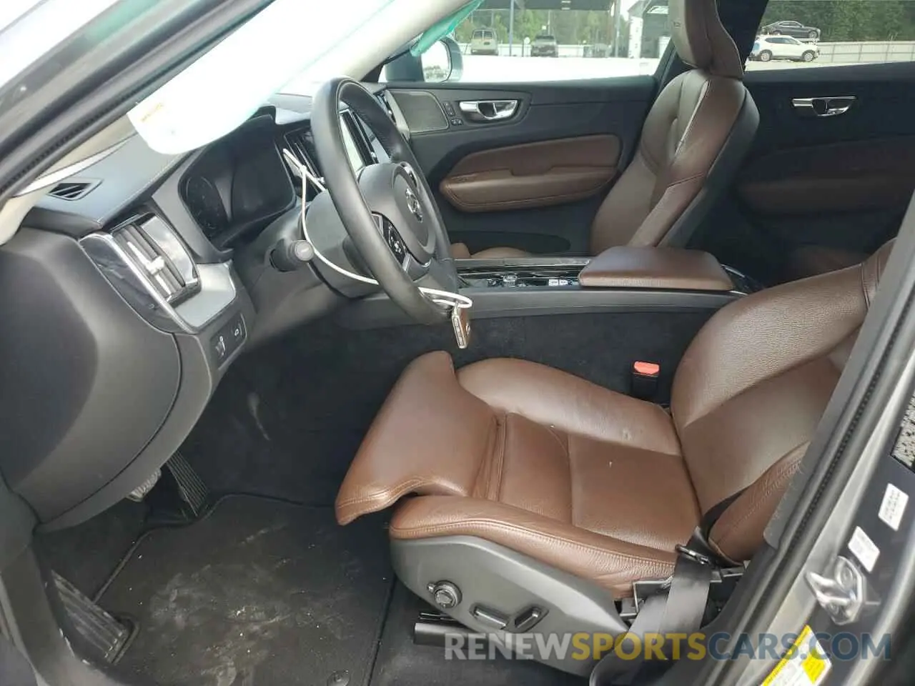 7 Photograph of a damaged car LYVA22RLXKB215043 VOLVO XC60 2019