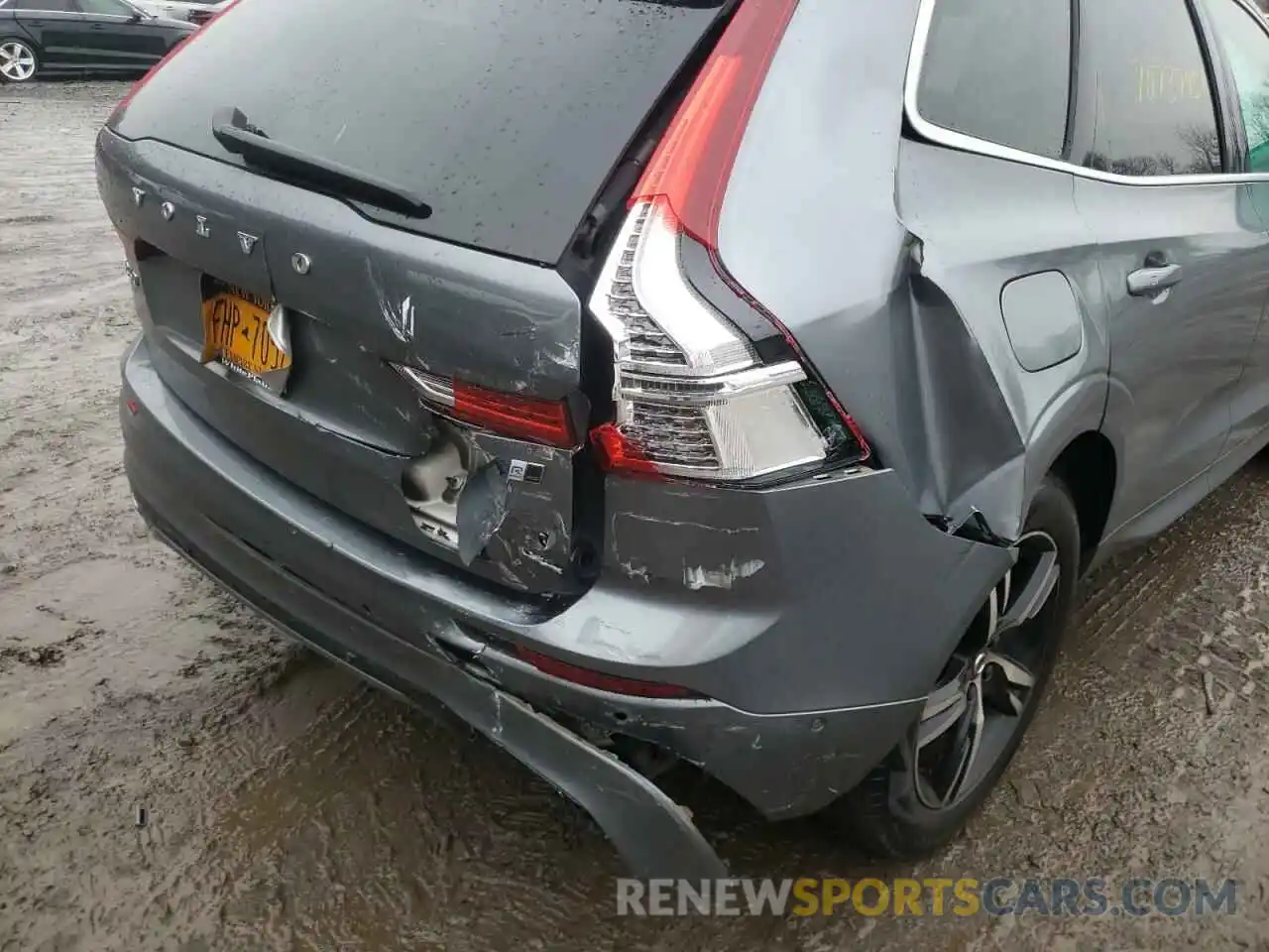 9 Photograph of a damaged car LYVA22RM5KB315513 VOLVO XC60 2019