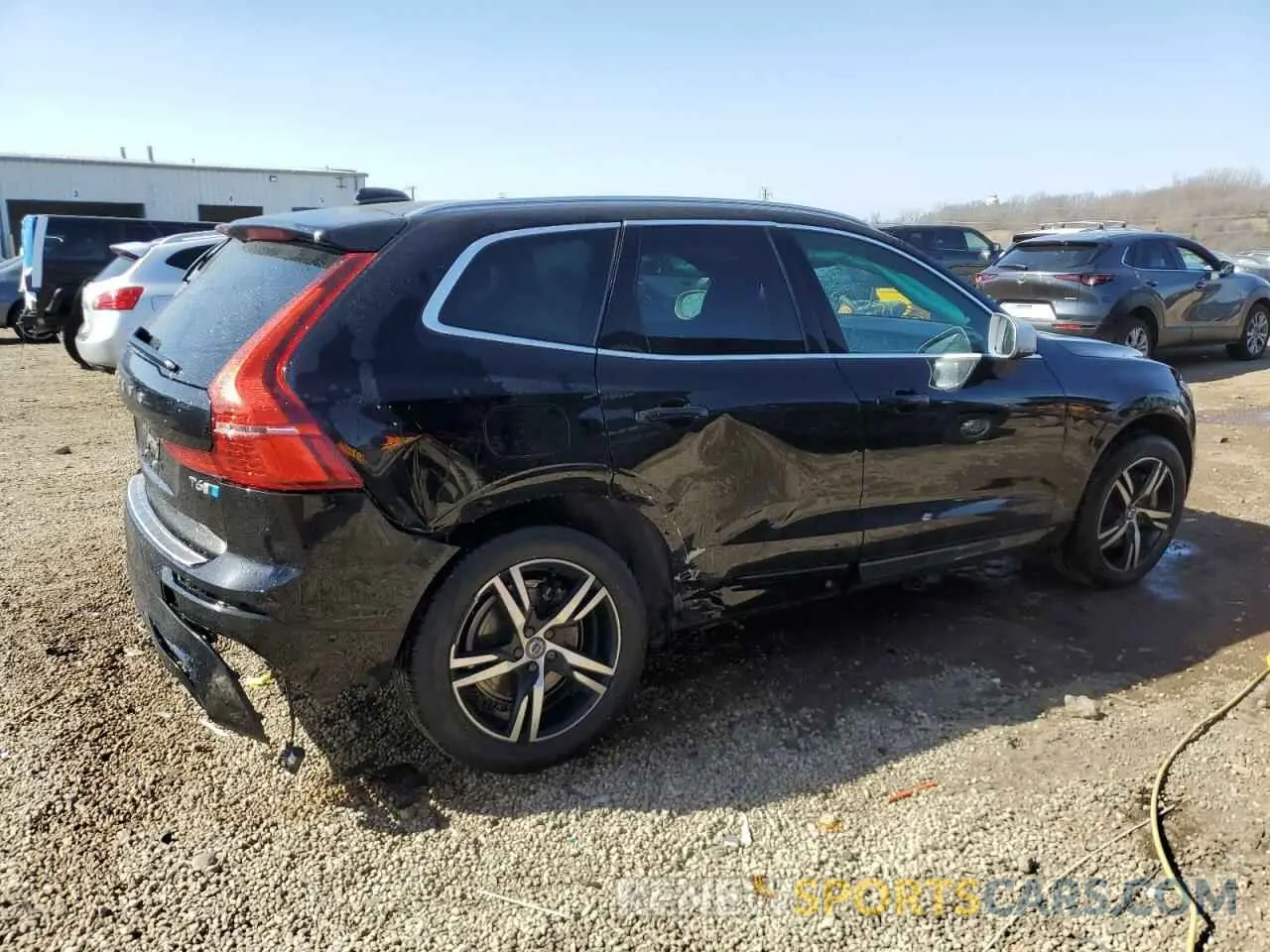 3 Photograph of a damaged car LYVA22RM8KB219908 VOLVO XC60 2019