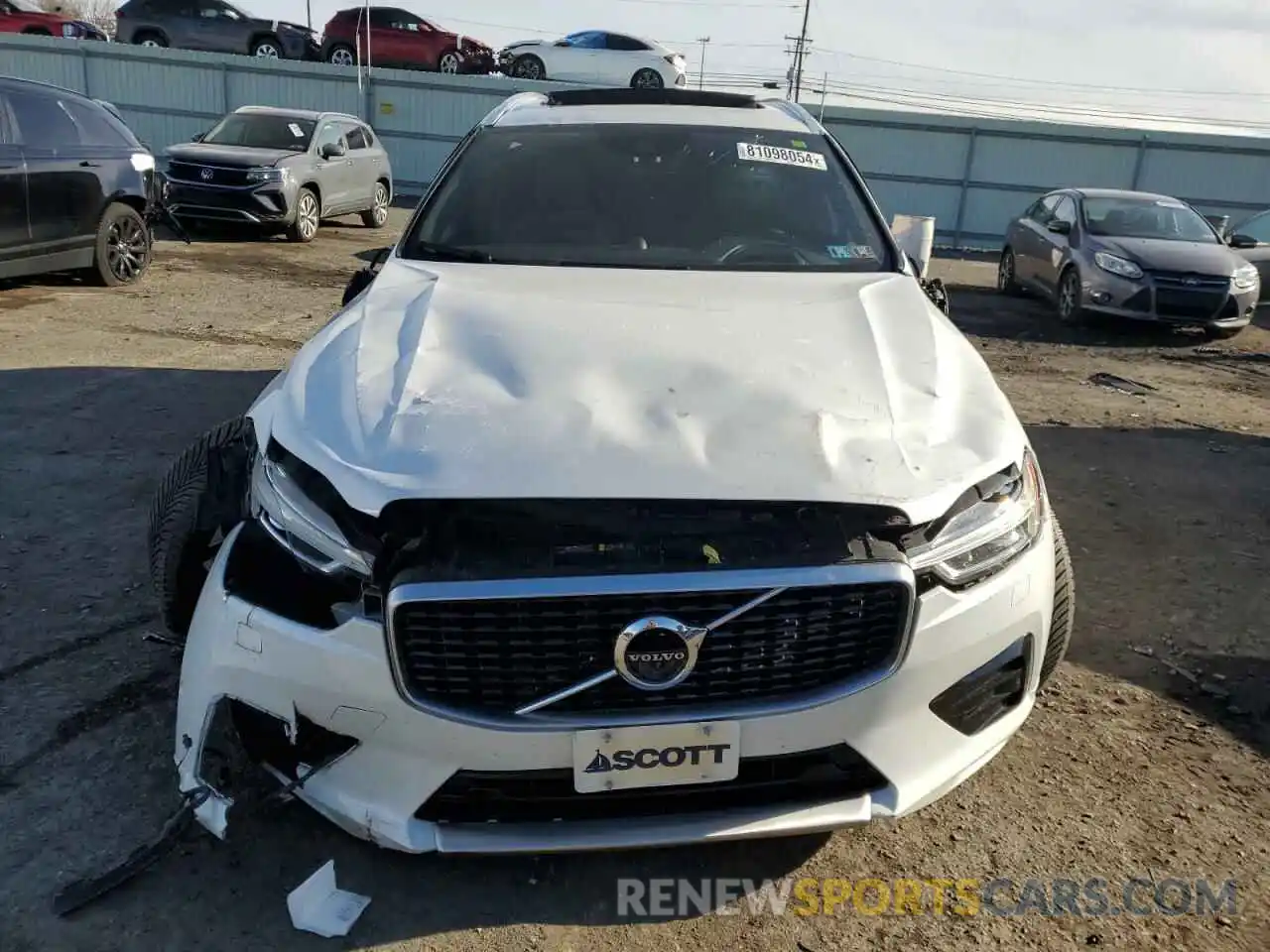 5 Photograph of a damaged car LYVA22RM8KB230942 VOLVO XC60 2019