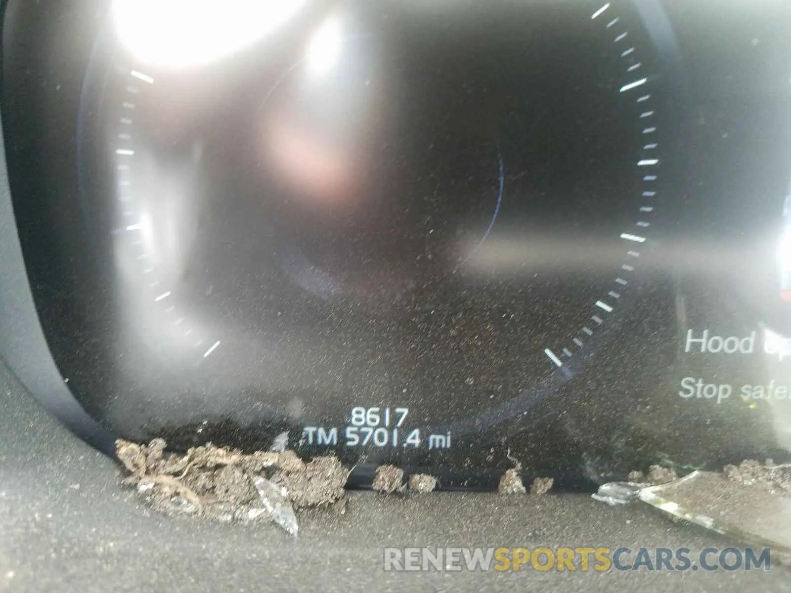 8 Photograph of a damaged car LYVBR0DK4KB186920 VOLVO XC60 2019