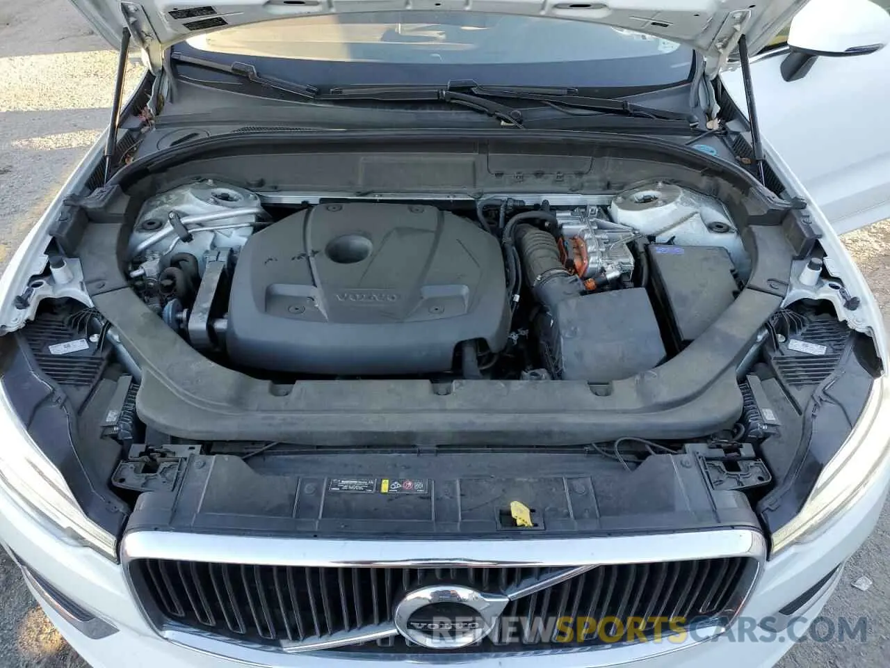 12 Photograph of a damaged car LYVBR0DK4KB297497 VOLVO XC60 2019