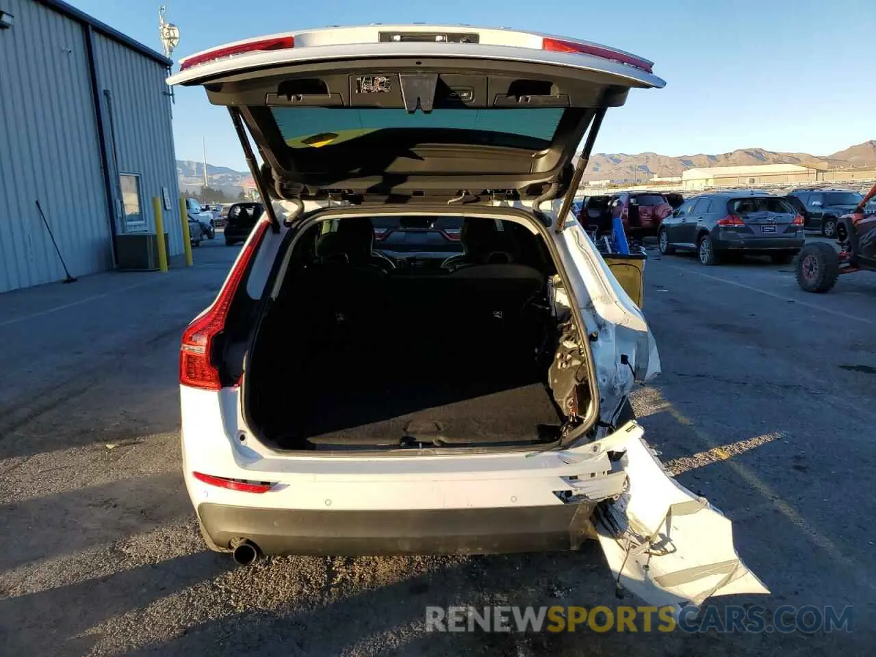 6 Photograph of a damaged car LYVBR0DK4KB297497 VOLVO XC60 2019