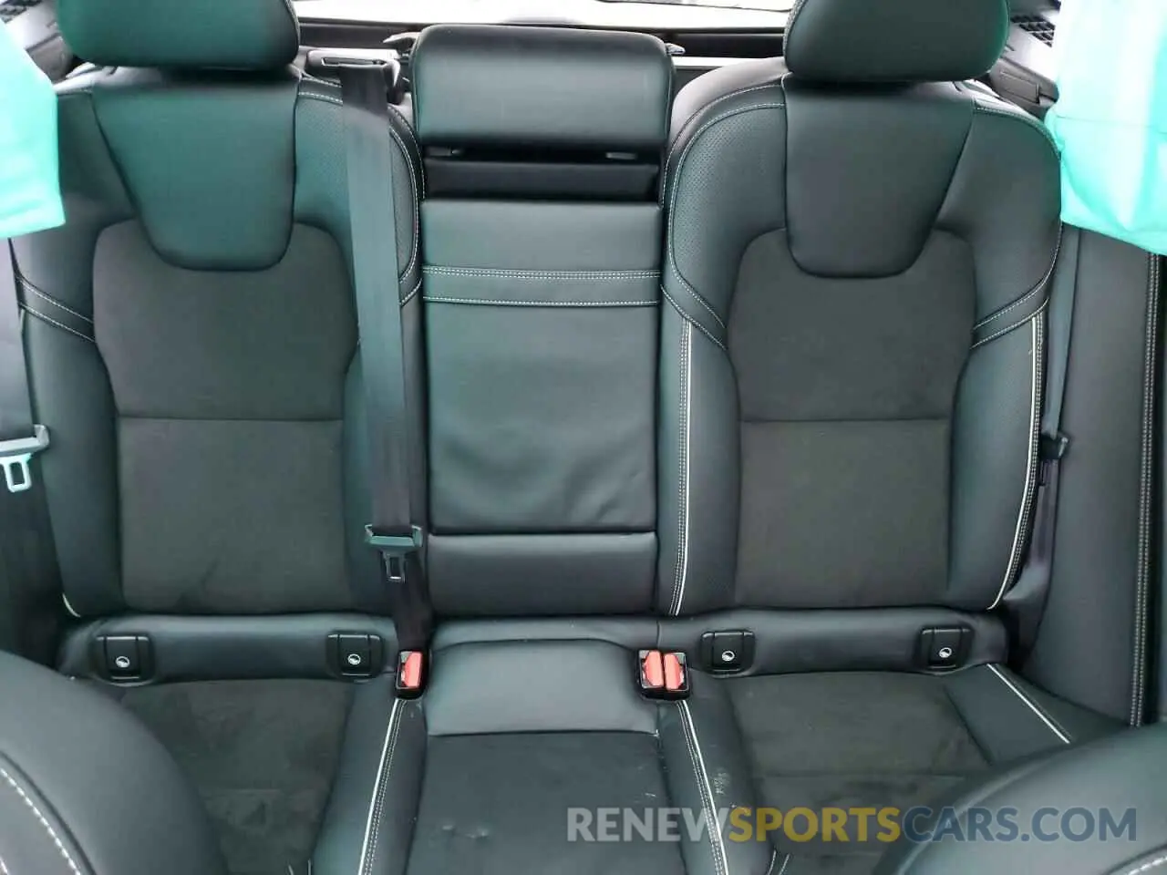10 Photograph of a damaged car LYVBR0DM0KB292413 VOLVO XC60 2019