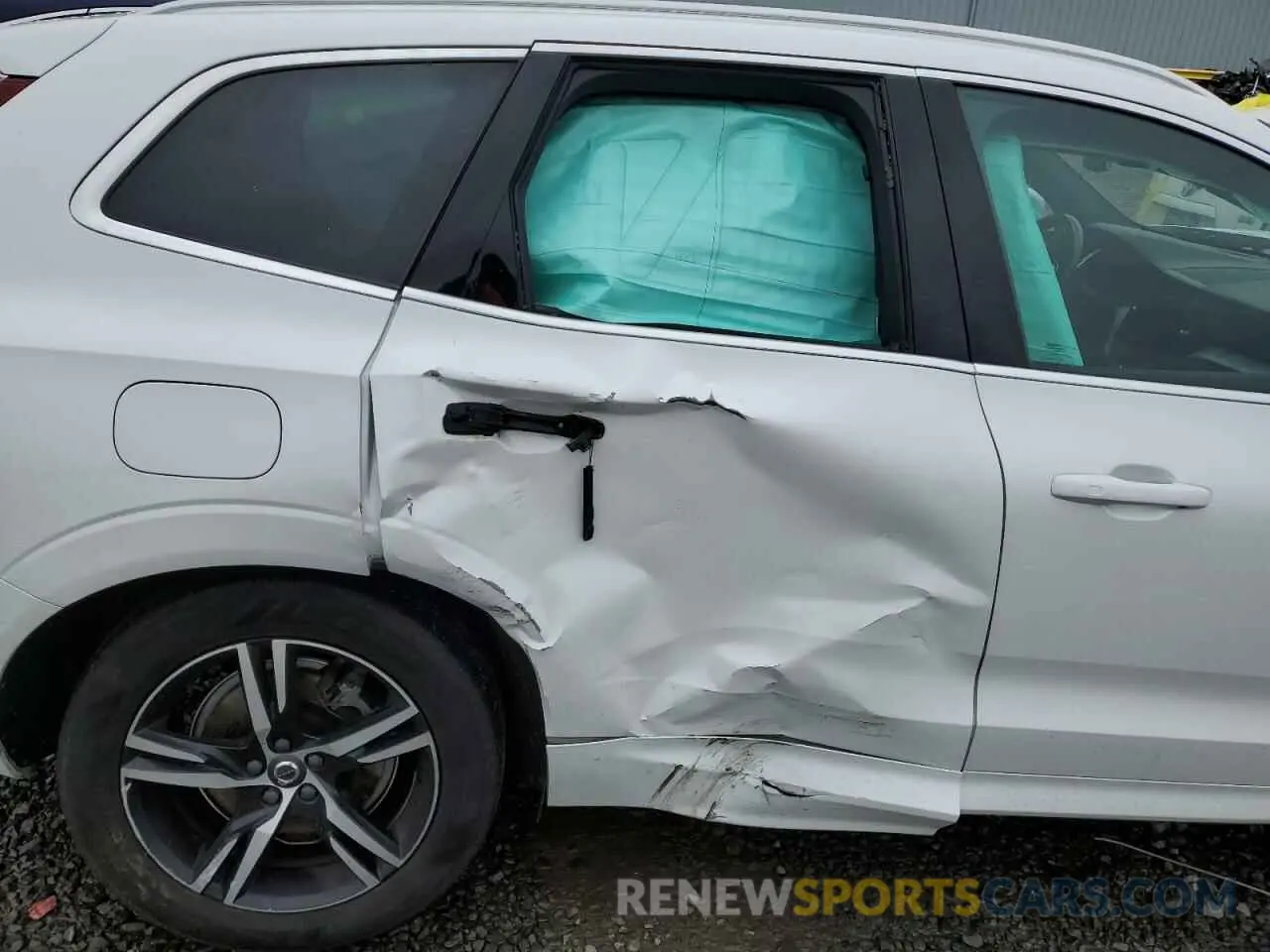 11 Photograph of a damaged car LYVBR0DM0KB292413 VOLVO XC60 2019