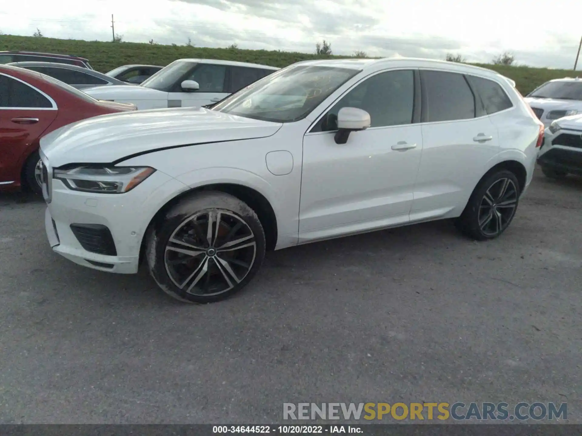 2 Photograph of a damaged car LYVBR0DM1KB227666 VOLVO XC60 2019