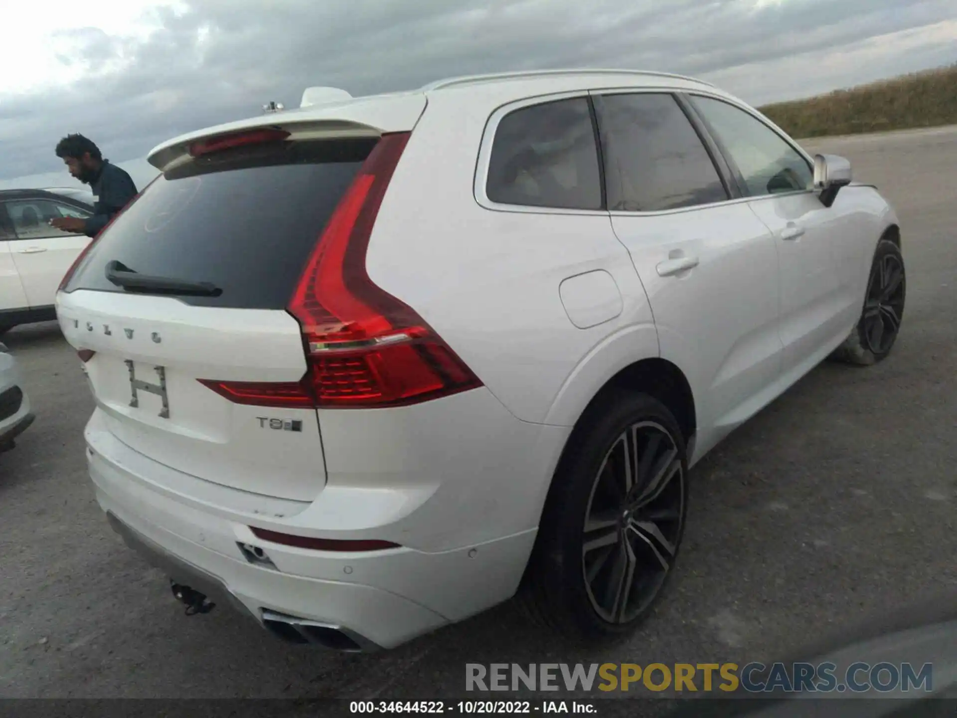 4 Photograph of a damaged car LYVBR0DM1KB227666 VOLVO XC60 2019