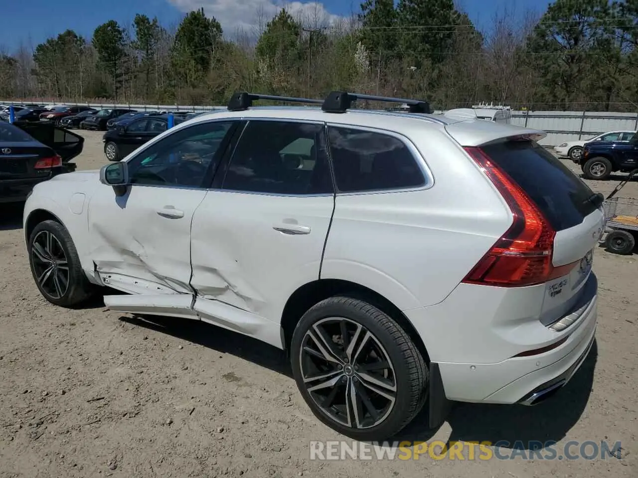 2 Photograph of a damaged car LYVBR0DM2KB241690 VOLVO XC60 2019