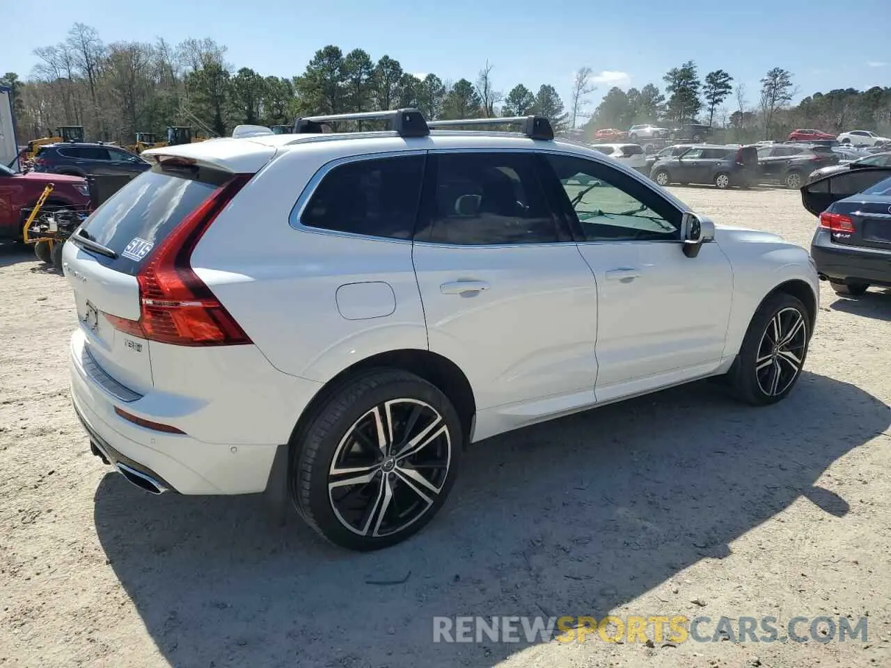 3 Photograph of a damaged car LYVBR0DM2KB241690 VOLVO XC60 2019