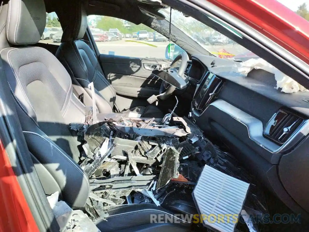 5 Photograph of a damaged car LYVBR0DM5KB263845 VOLVO XC60 2019