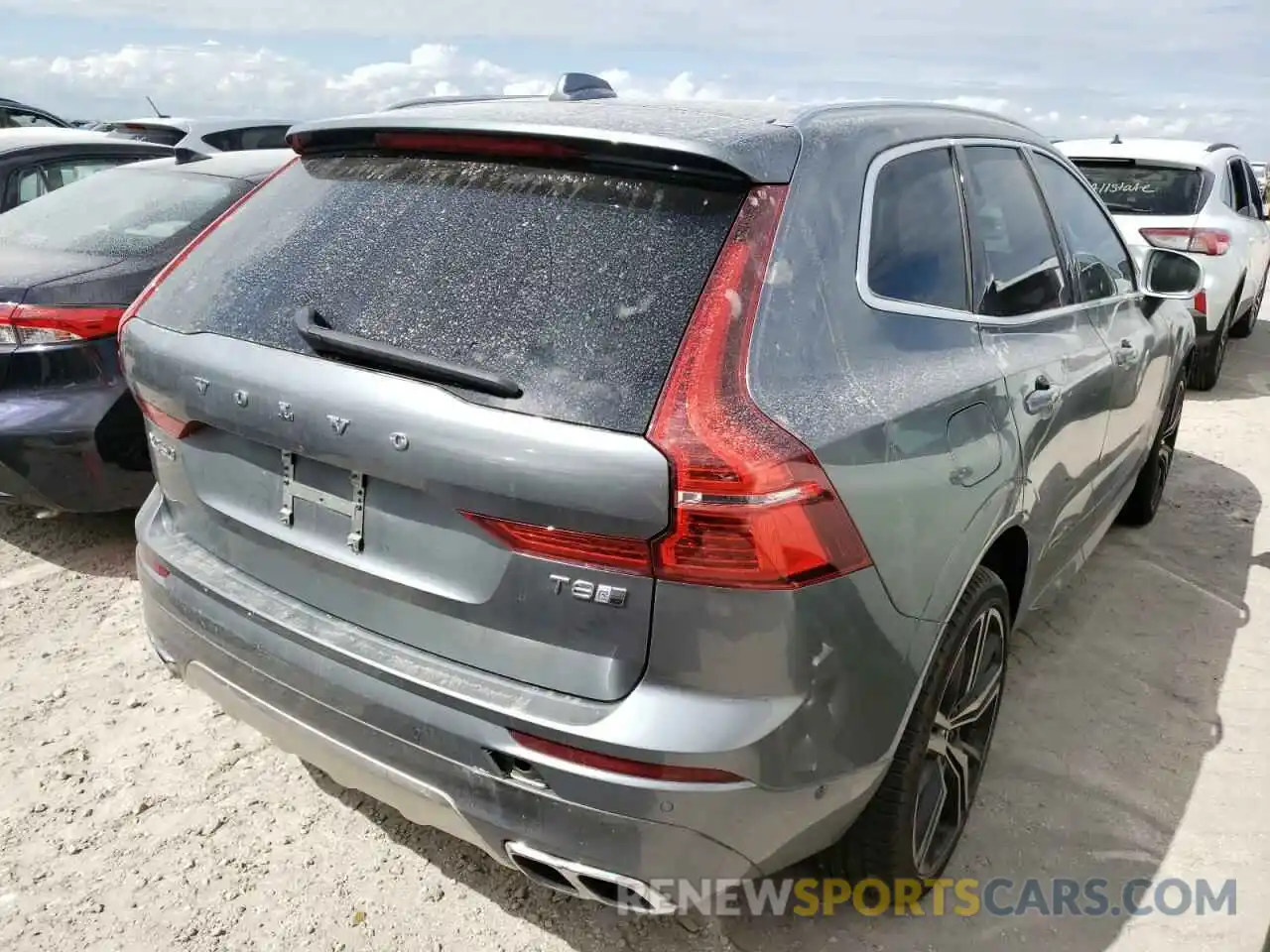 4 Photograph of a damaged car LYVBR0DM6KB238663 VOLVO XC60 2019