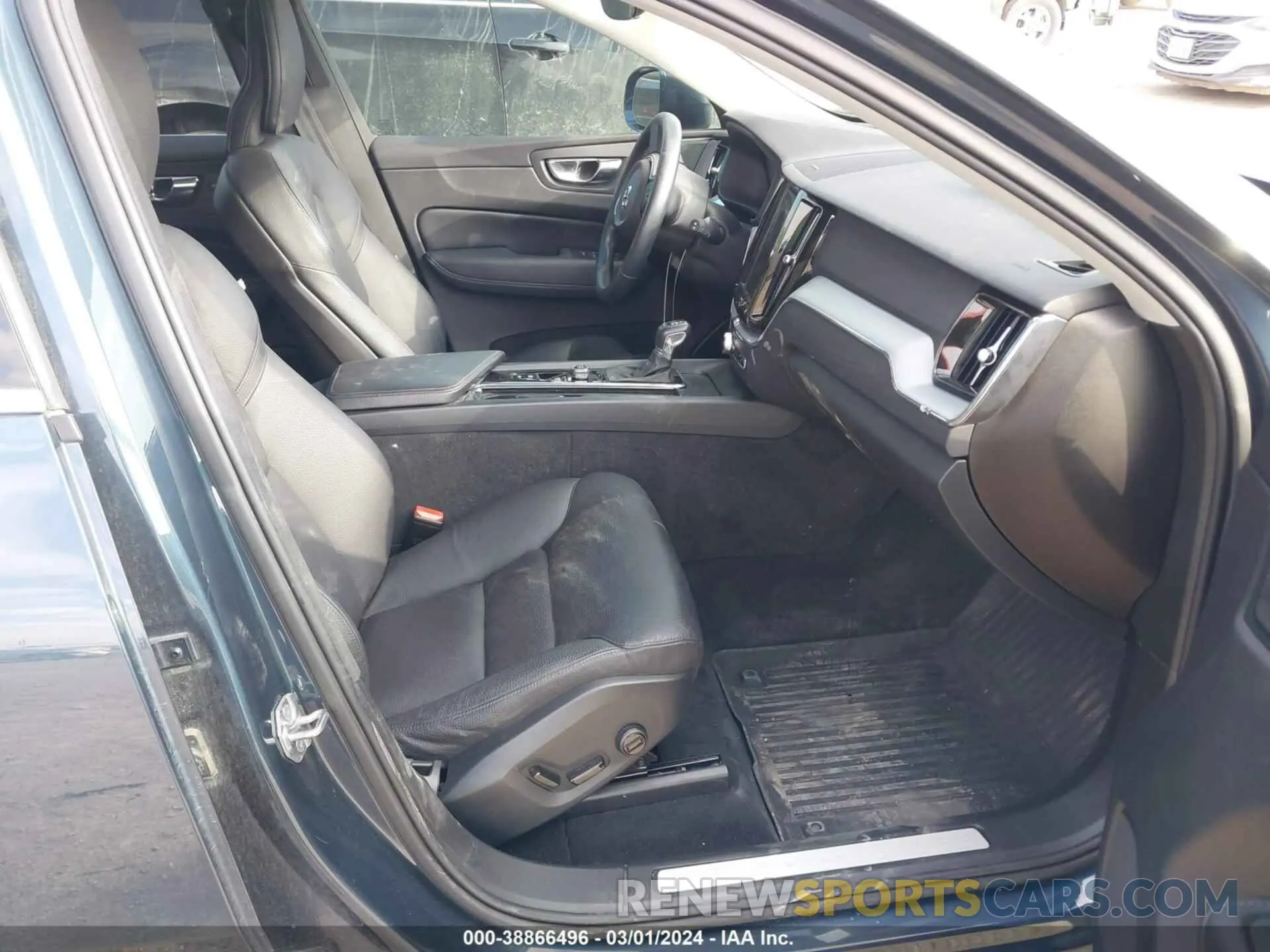5 Photograph of a damaged car YV4A22RK5K1366495 VOLVO XC60 2019