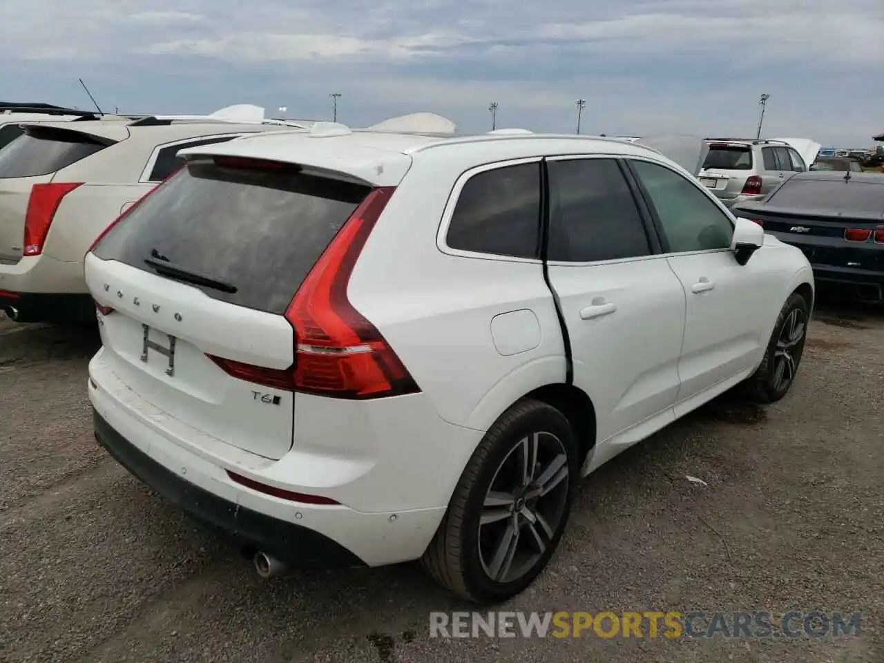 4 Photograph of a damaged car YV4A22RK8K1338982 VOLVO XC60 2019