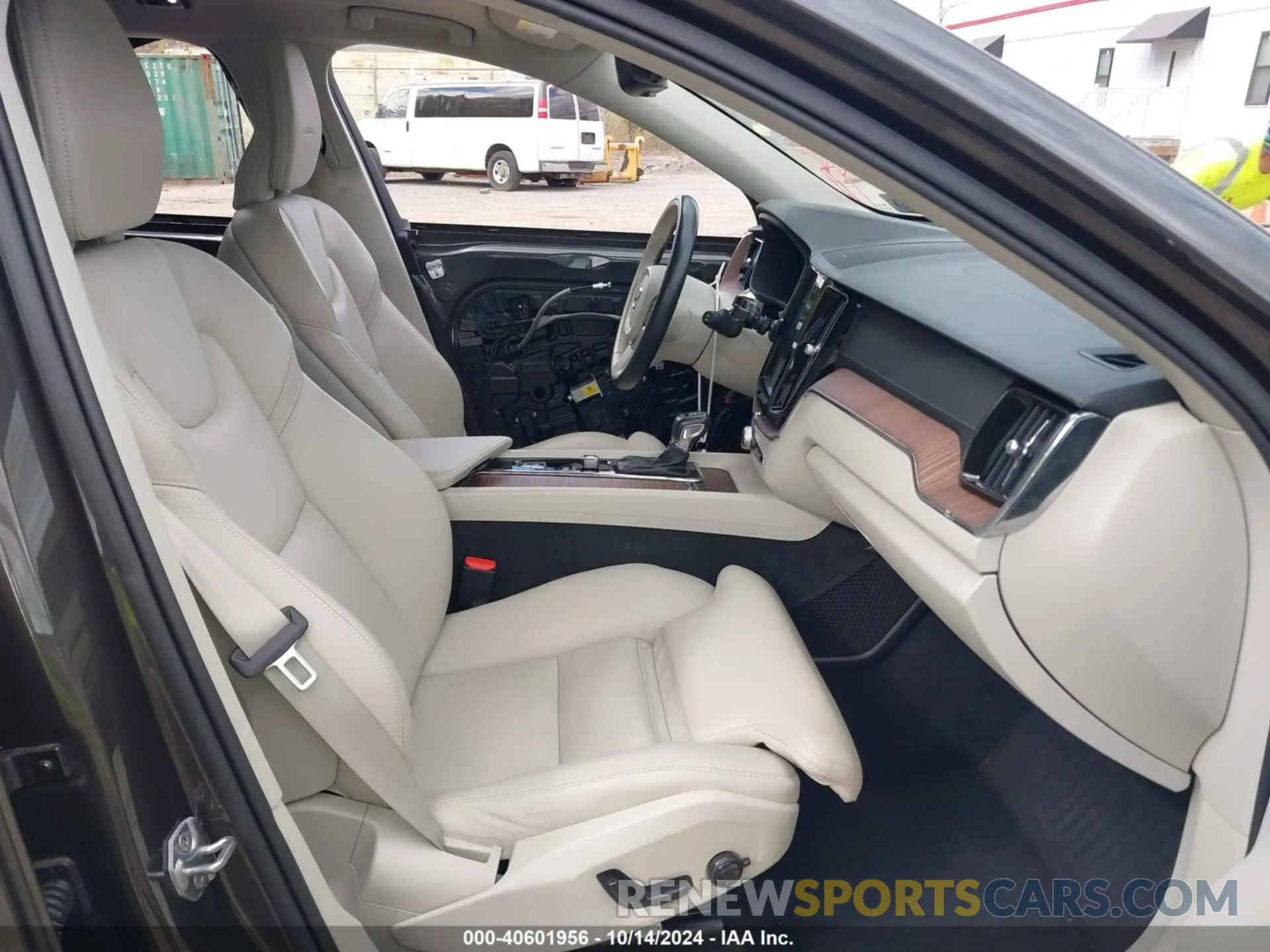 5 Photograph of a damaged car YV4A22RL3K1342236 VOLVO XC60 2019