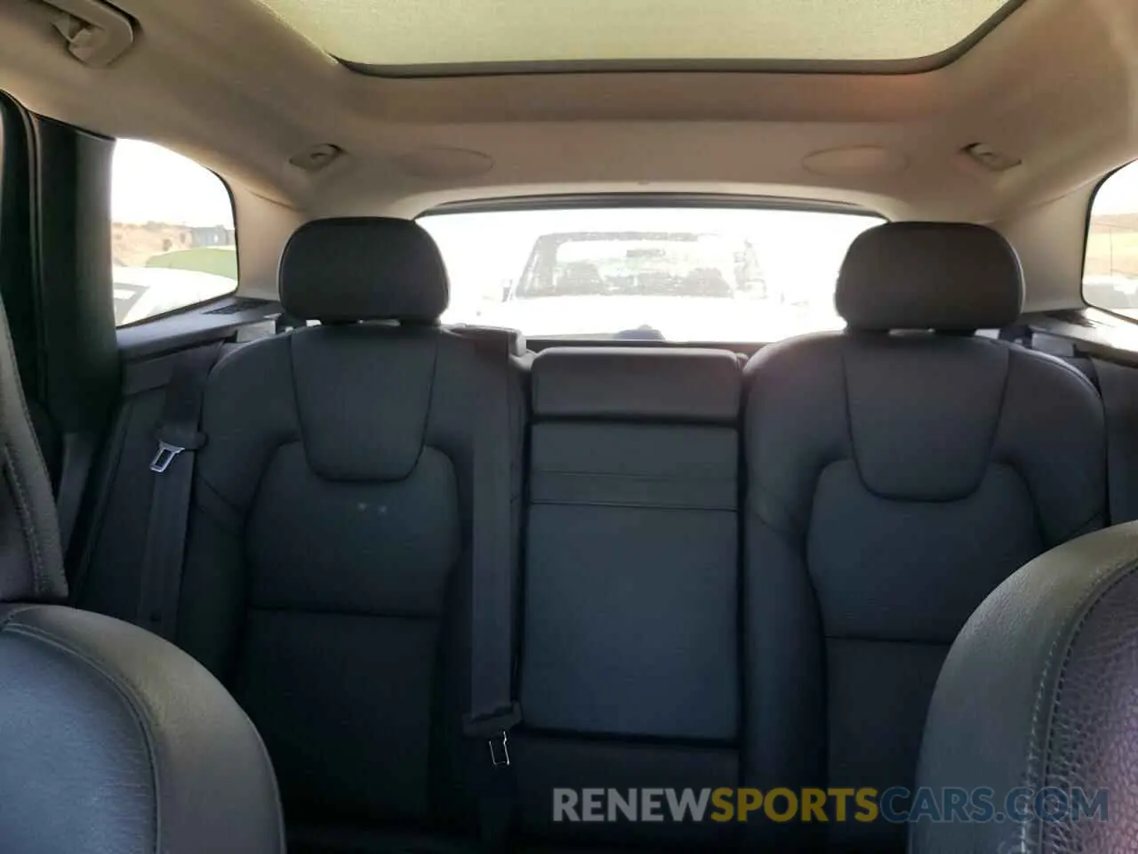 10 Photograph of a damaged car YV4A22RL8K1347030 VOLVO XC60 2019