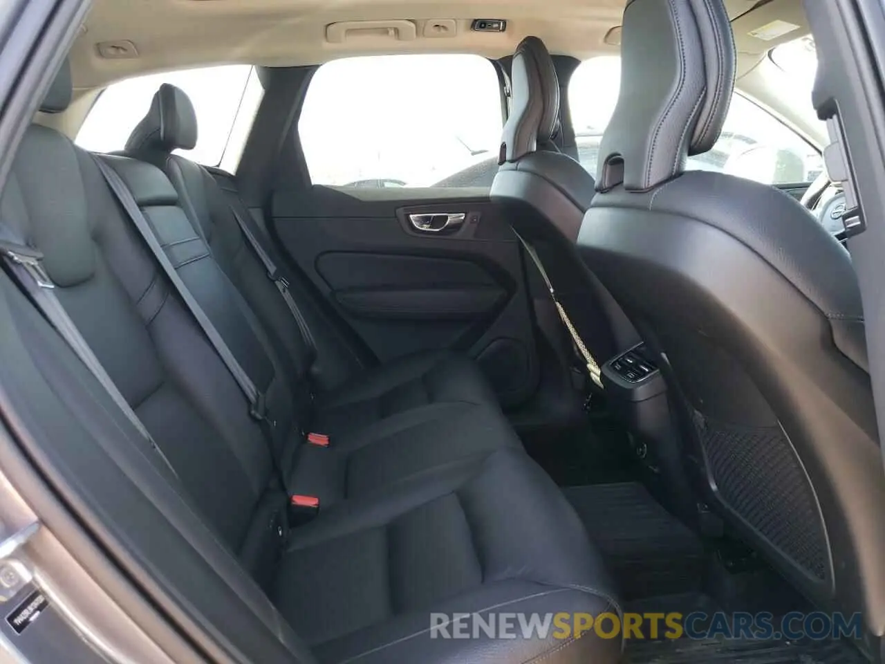 11 Photograph of a damaged car YV4A22RL8K1347030 VOLVO XC60 2019