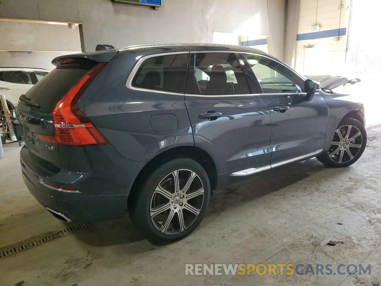 3 Photograph of a damaged car YV4A22RL9K1338031 VOLVO XC60 2019