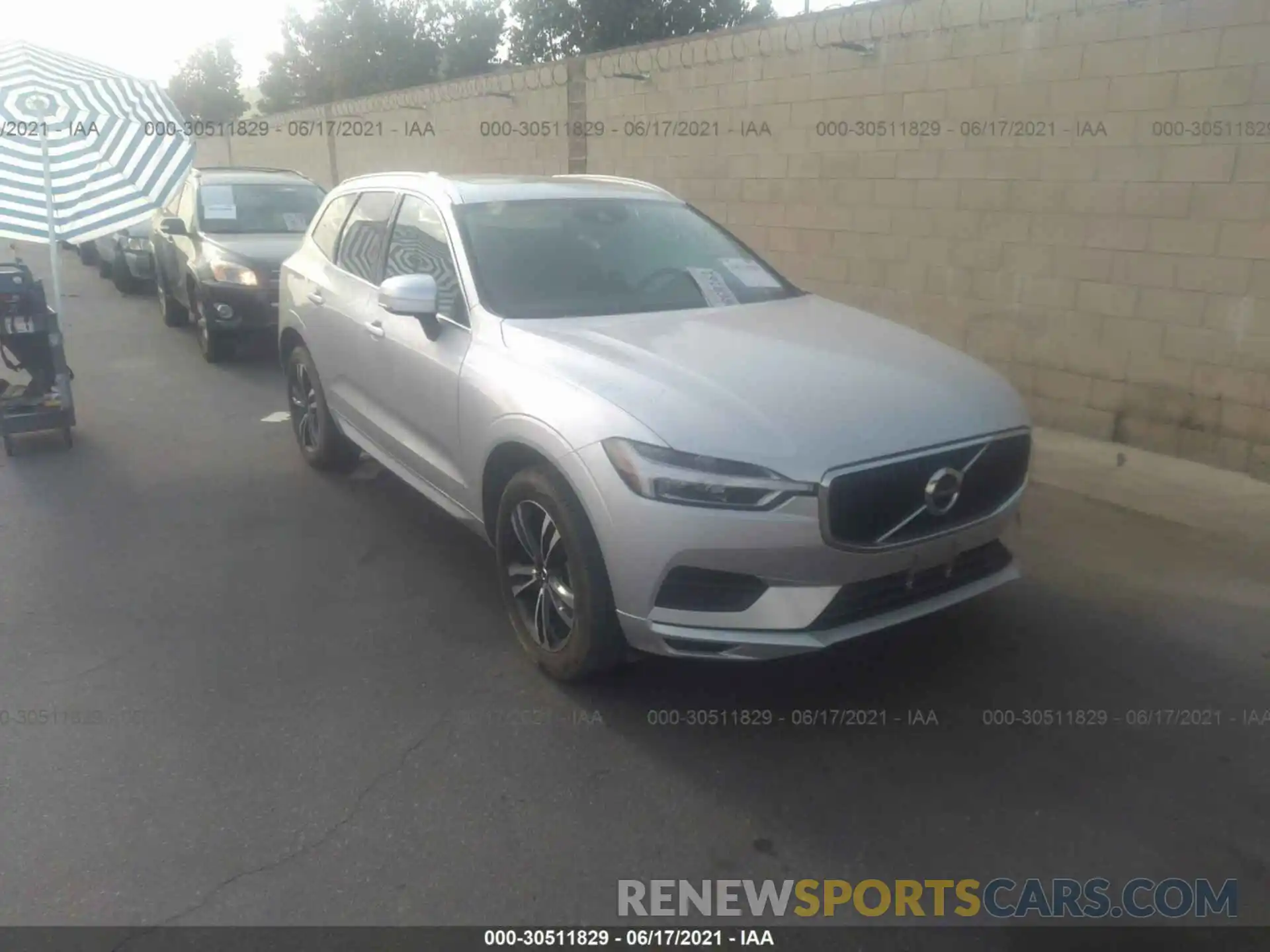 1 Photograph of a damaged car YV4102DK1L1458721 VOLVO XC60 2020