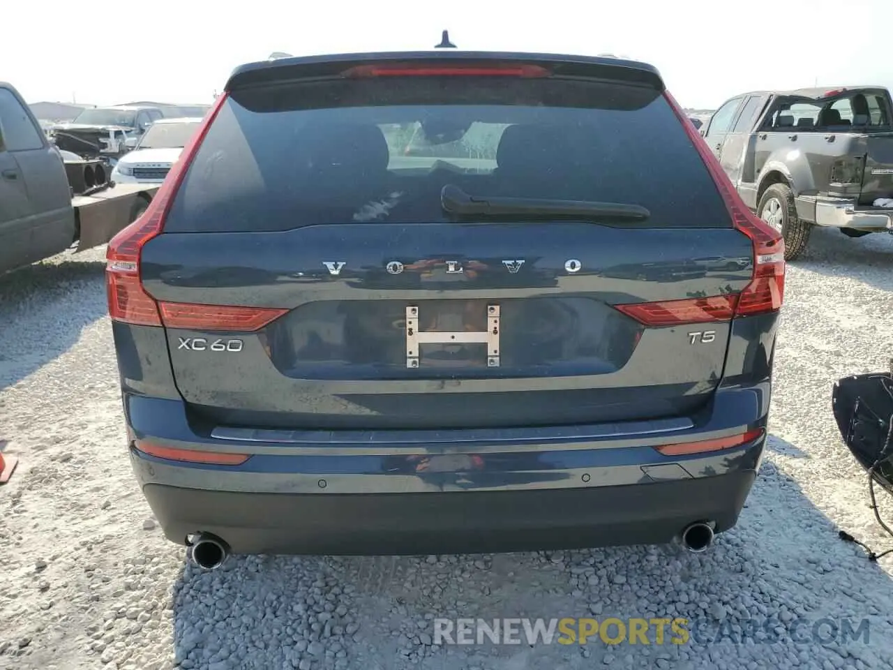 6 Photograph of a damaged car YV4102DK3L1418415 VOLVO XC60 2020