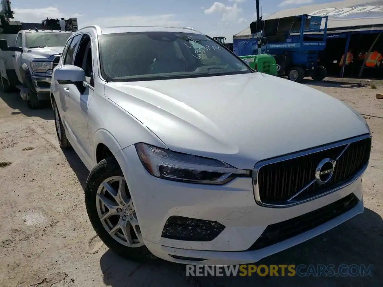 1 Photograph of a damaged car YV4102DK4L1424062 VOLVO XC60 2020