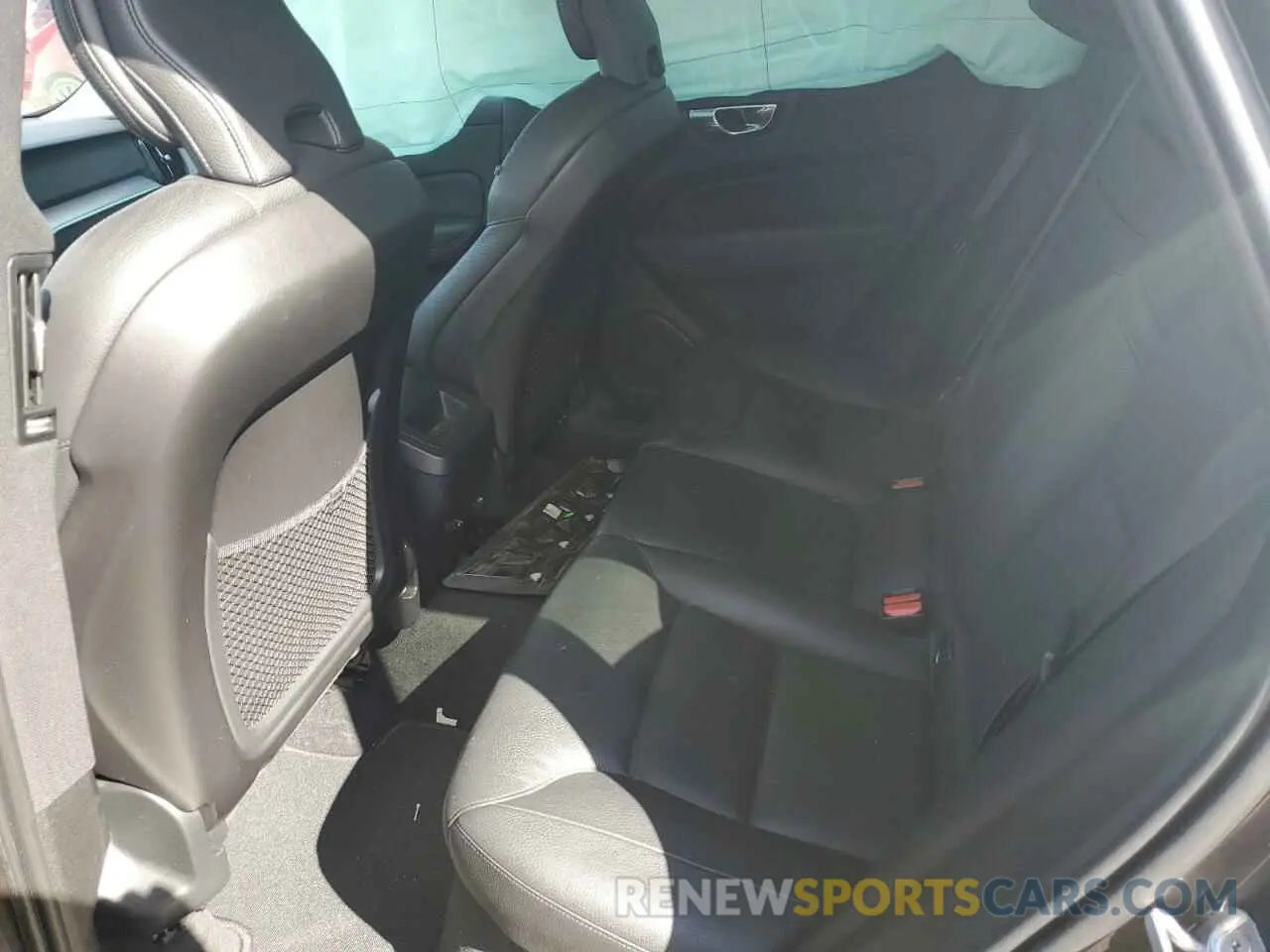 11 Photograph of a damaged car YV4102DK4L1436132 VOLVO XC60 2020
