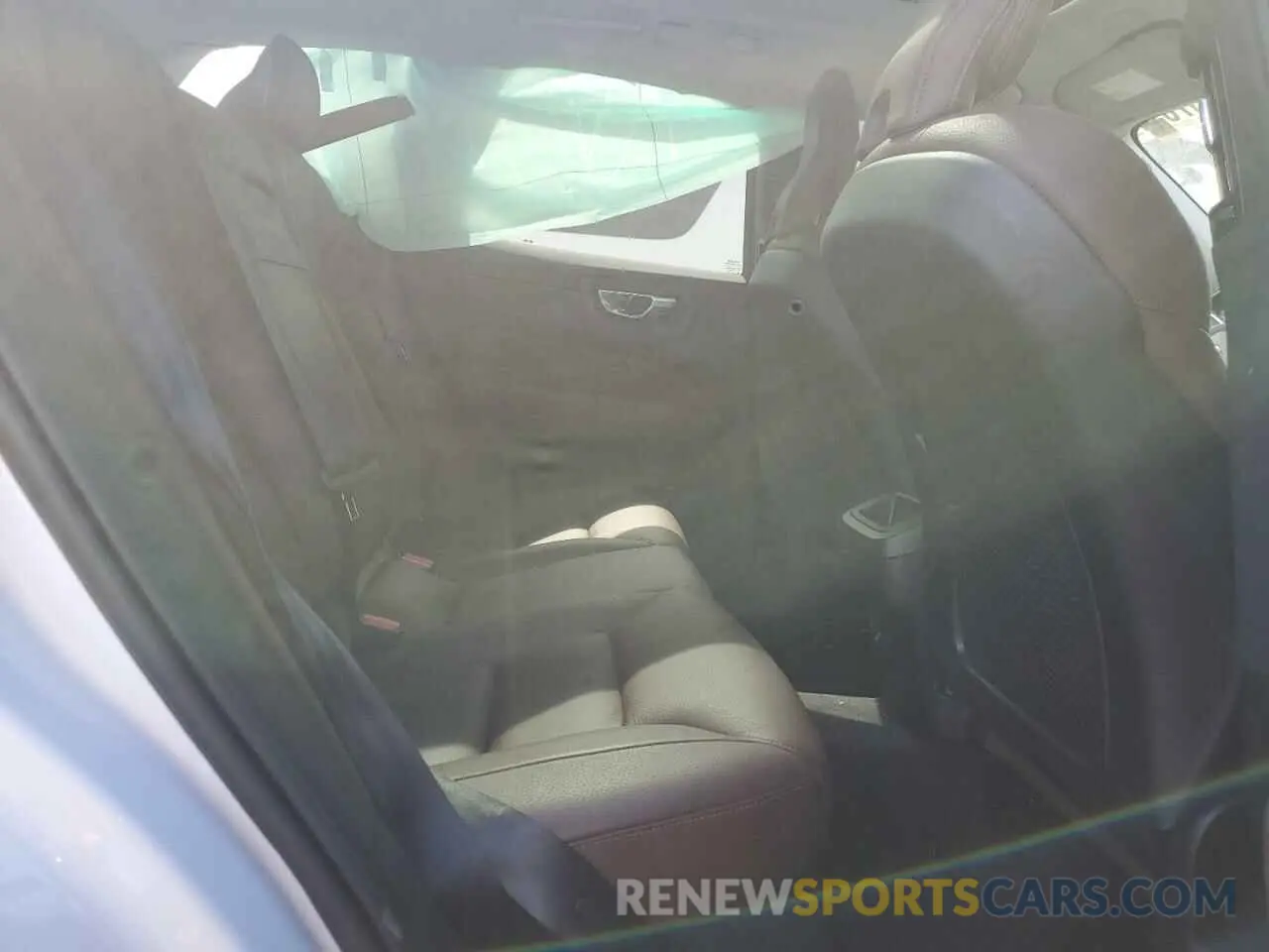 11 Photograph of a damaged car YV4102DK5L1565500 VOLVO XC60 2020
