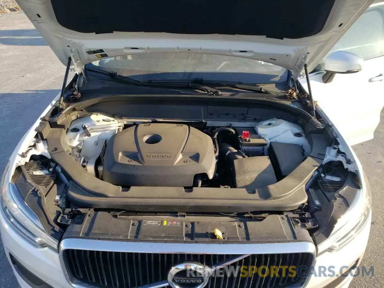 12 Photograph of a damaged car YV4102DK5L1565500 VOLVO XC60 2020