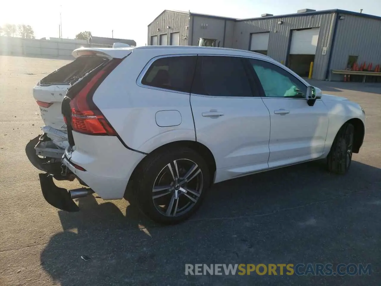 3 Photograph of a damaged car YV4102DK5L1565500 VOLVO XC60 2020