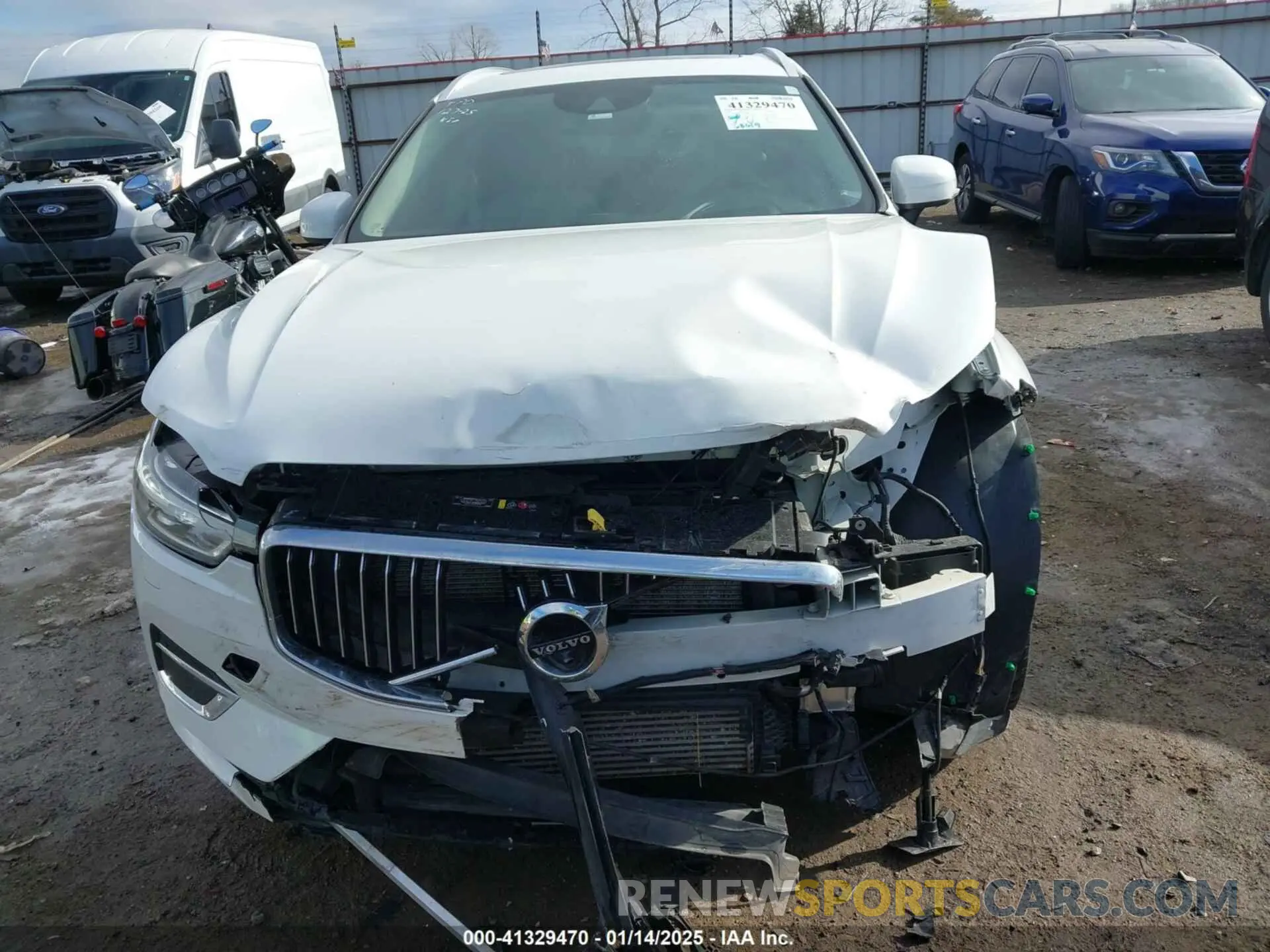 13 Photograph of a damaged car YV4102DL3L1468305 VOLVO XC60 2020