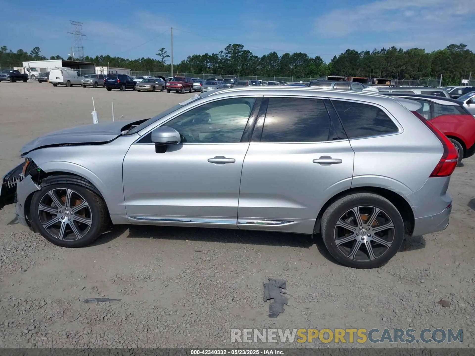14 Photograph of a damaged car YV4102DL3L1525862 VOLVO XC60 2020