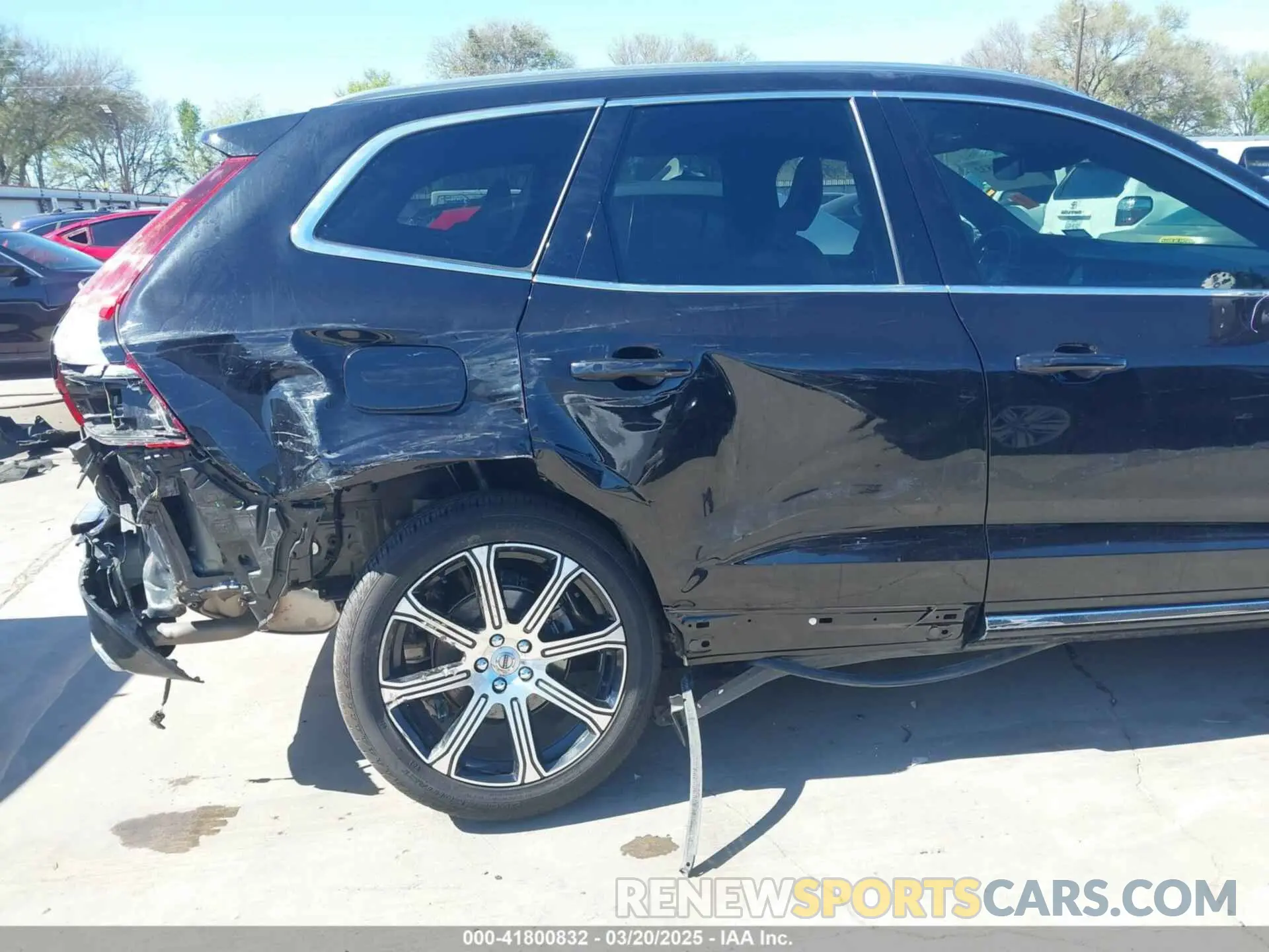 6 Photograph of a damaged car YV4102DL4L1535820 VOLVO XC60 2020