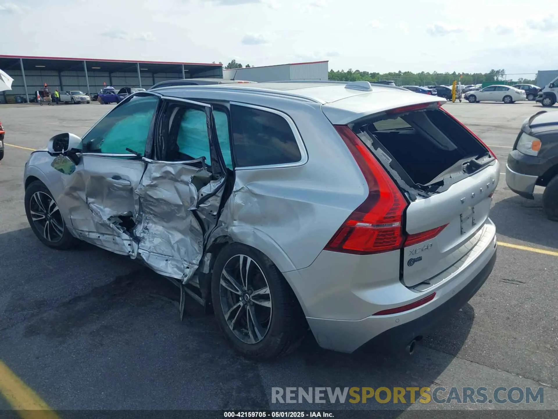 3 Photograph of a damaged car YV4102RK0L1478564 VOLVO XC60 2020
