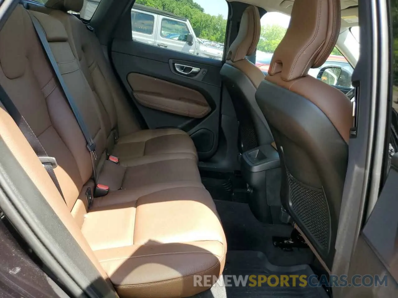 11 Photograph of a damaged car YV4102RK0L1558852 VOLVO XC60 2020